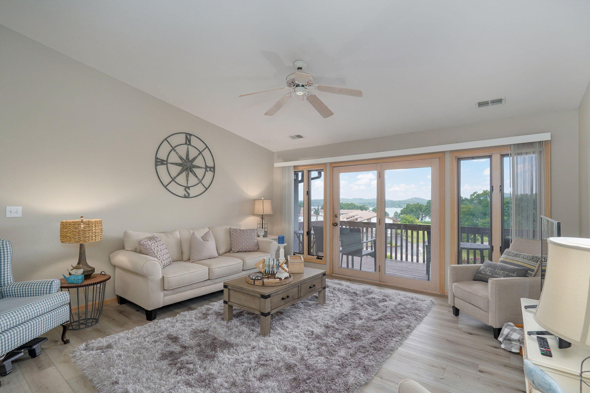 1715 Paradise Landing Road Property Photo 3