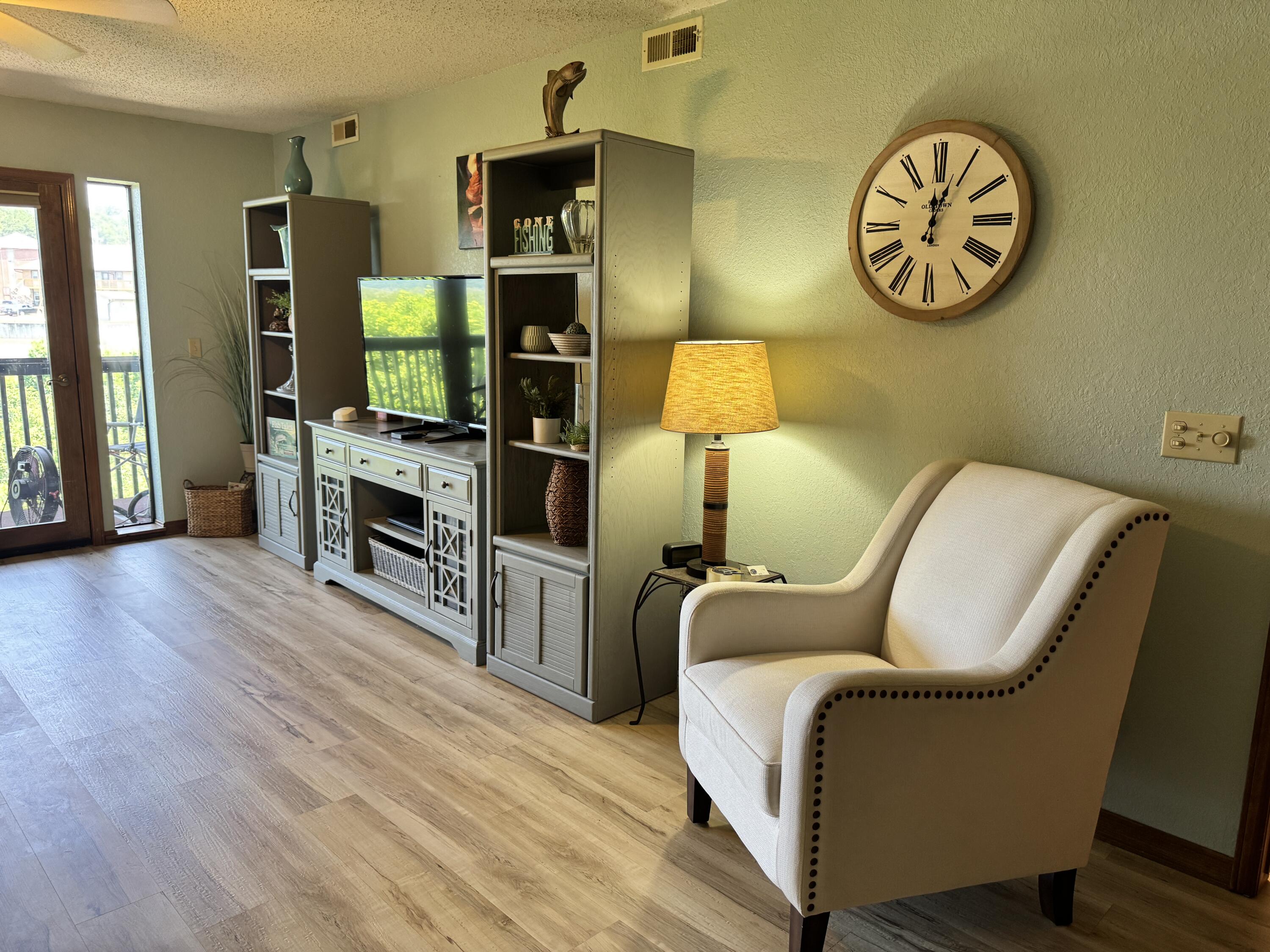 150 Sunken Forest Drive # 252 Property Photo 6