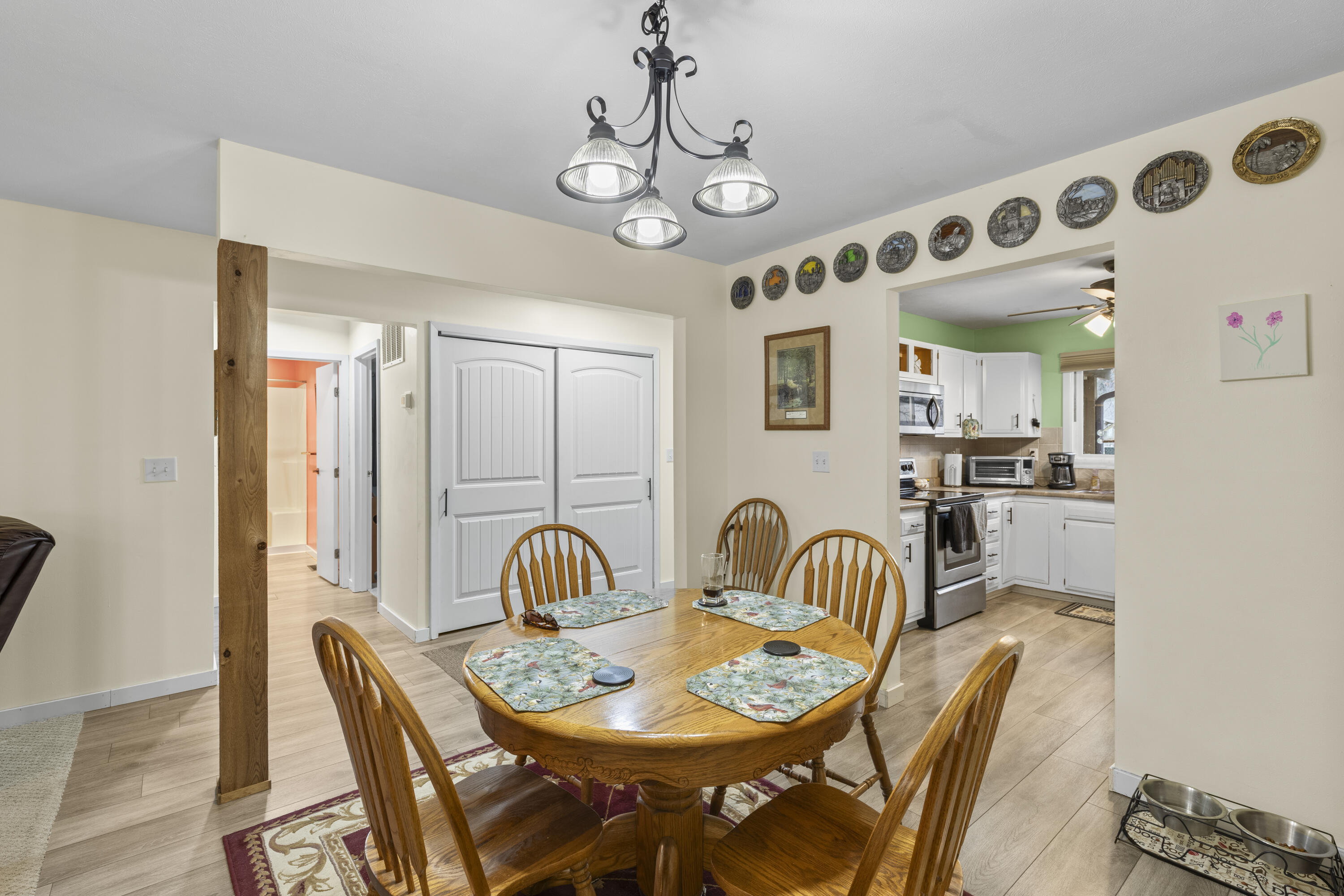 25 Oak Court Property Photo 15