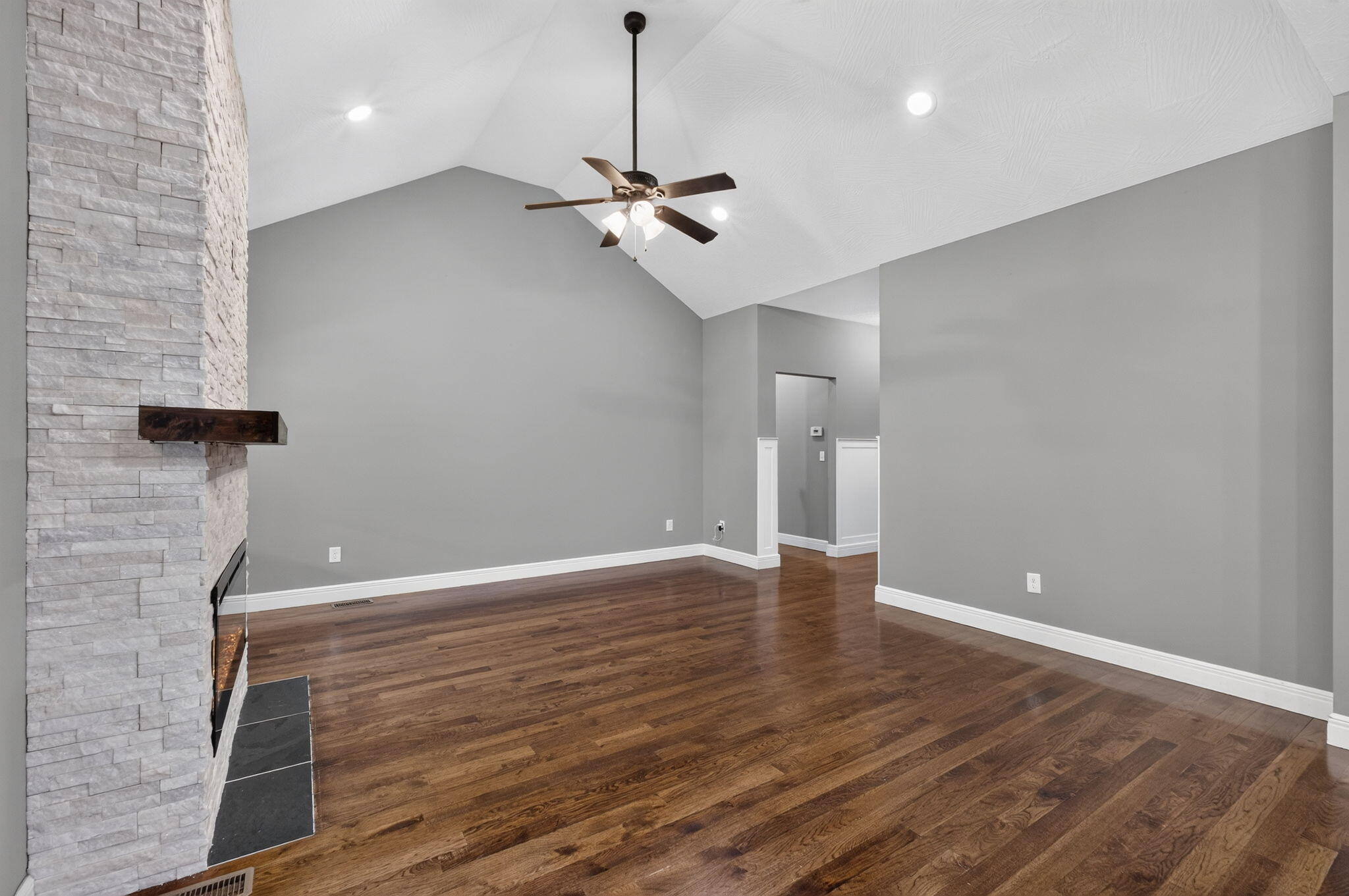 831 North Grapevine Road Property Photo 11