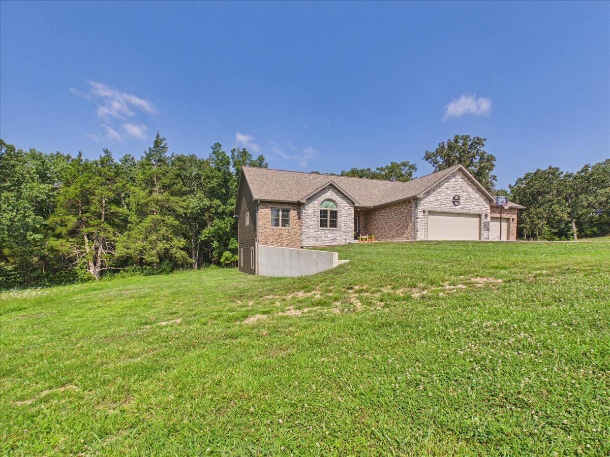 513 Primrose Lane Property Photo 2