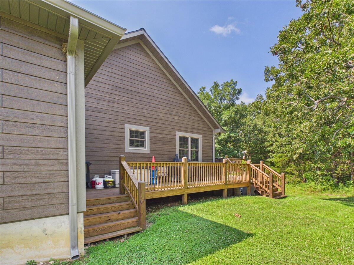 513 Primrose Lane Property Photo 6