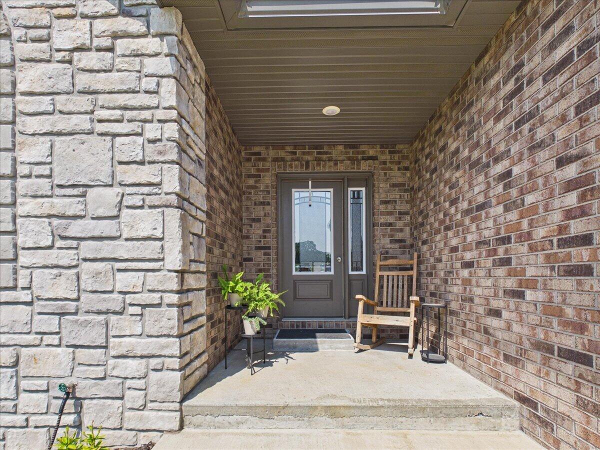 513 Primrose Lane Property Photo 8