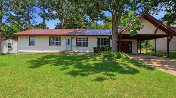 651 Plainview Drive Property Photo 1