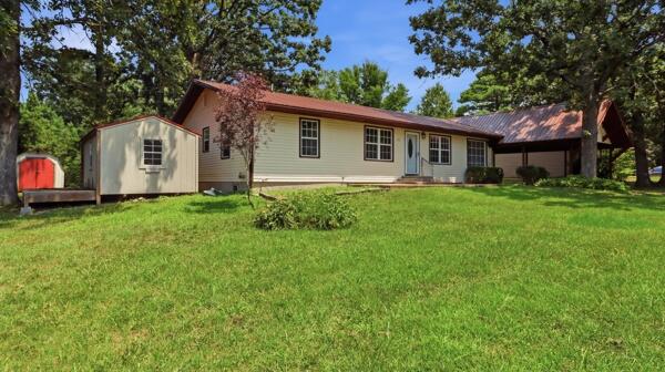 651 Plainview Drive Property Photo 2