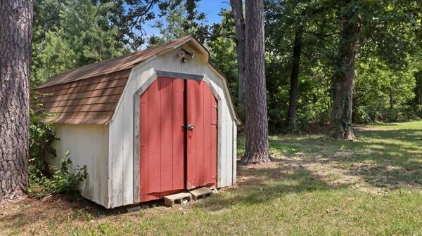 651 Plainview Drive Property Photo 8