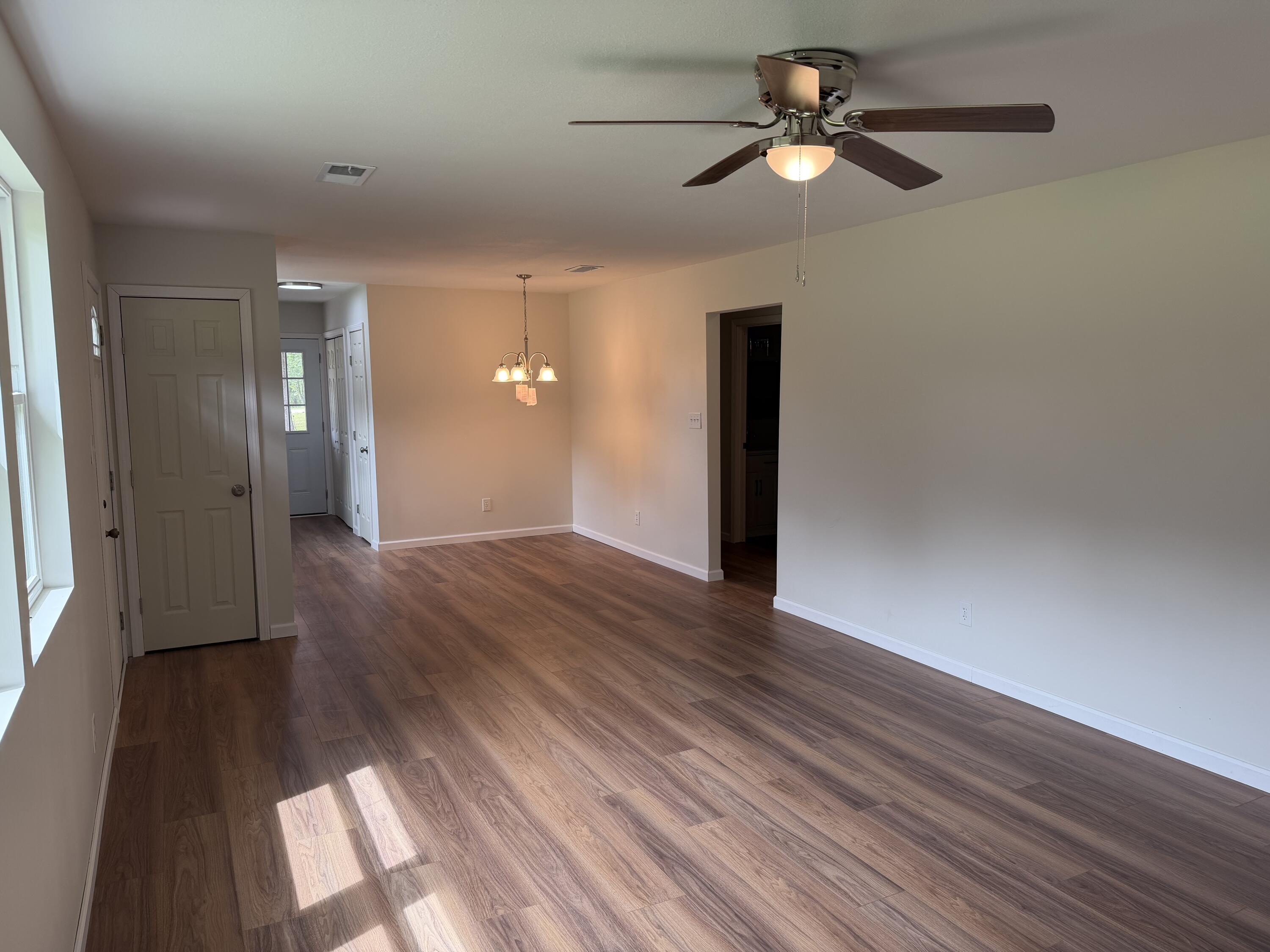 7282 Private Road 1830 Property Photo 5