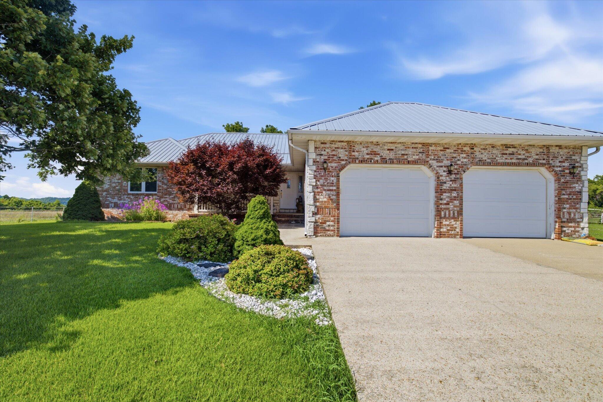 2620 Highway F Property Photo 1