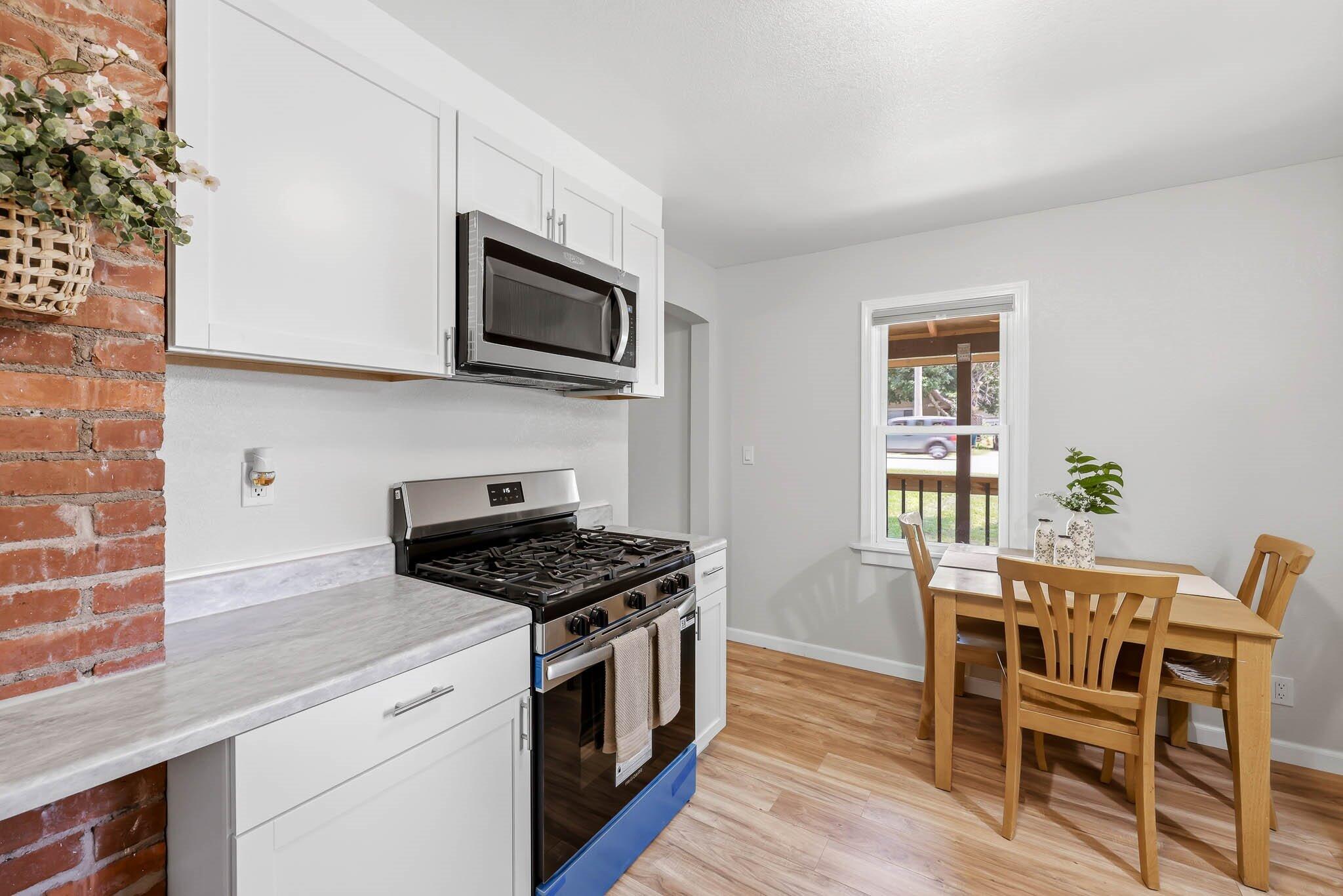 1121 South Fort Avenue Property Photo 5