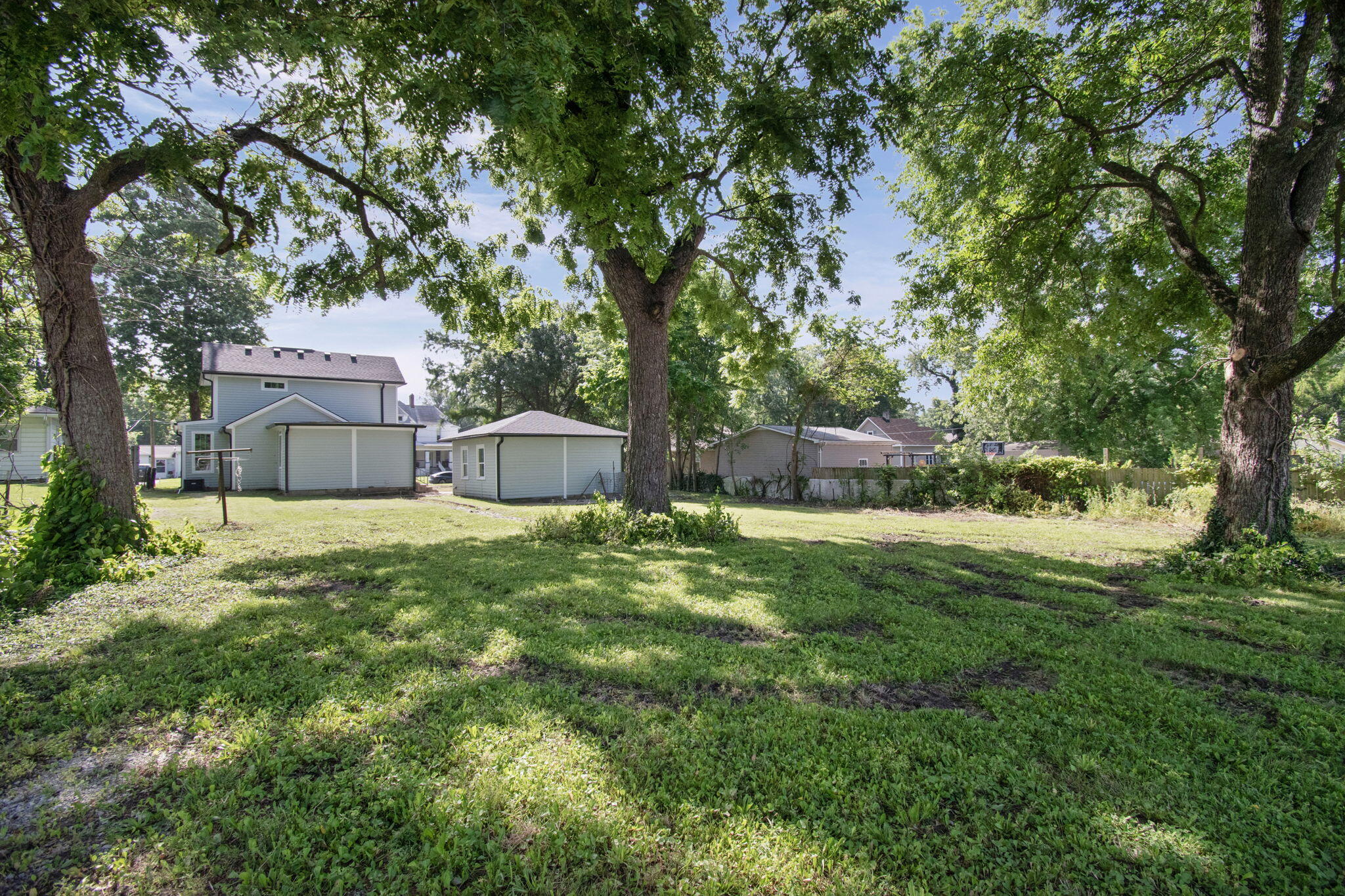 611 South Main Street Property Photo 43