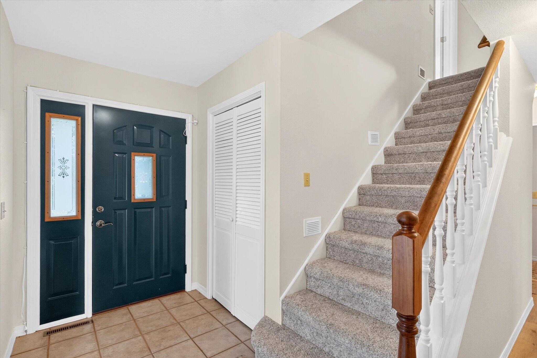 1645 East 425th Road Property Photo 3