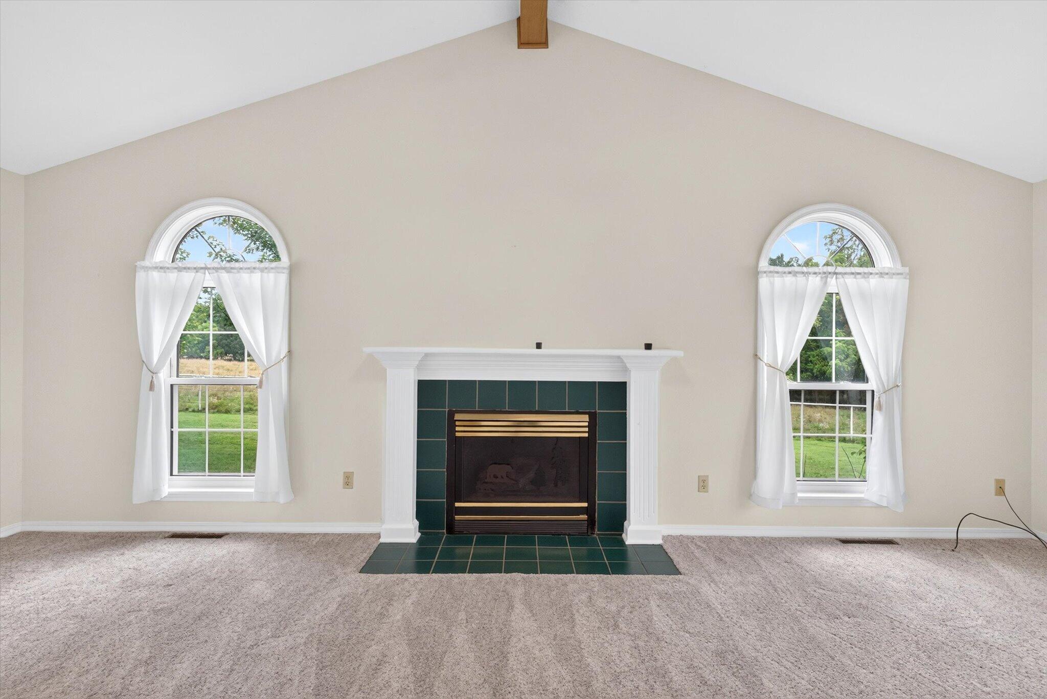 1645 East 425th Road Property Photo 4