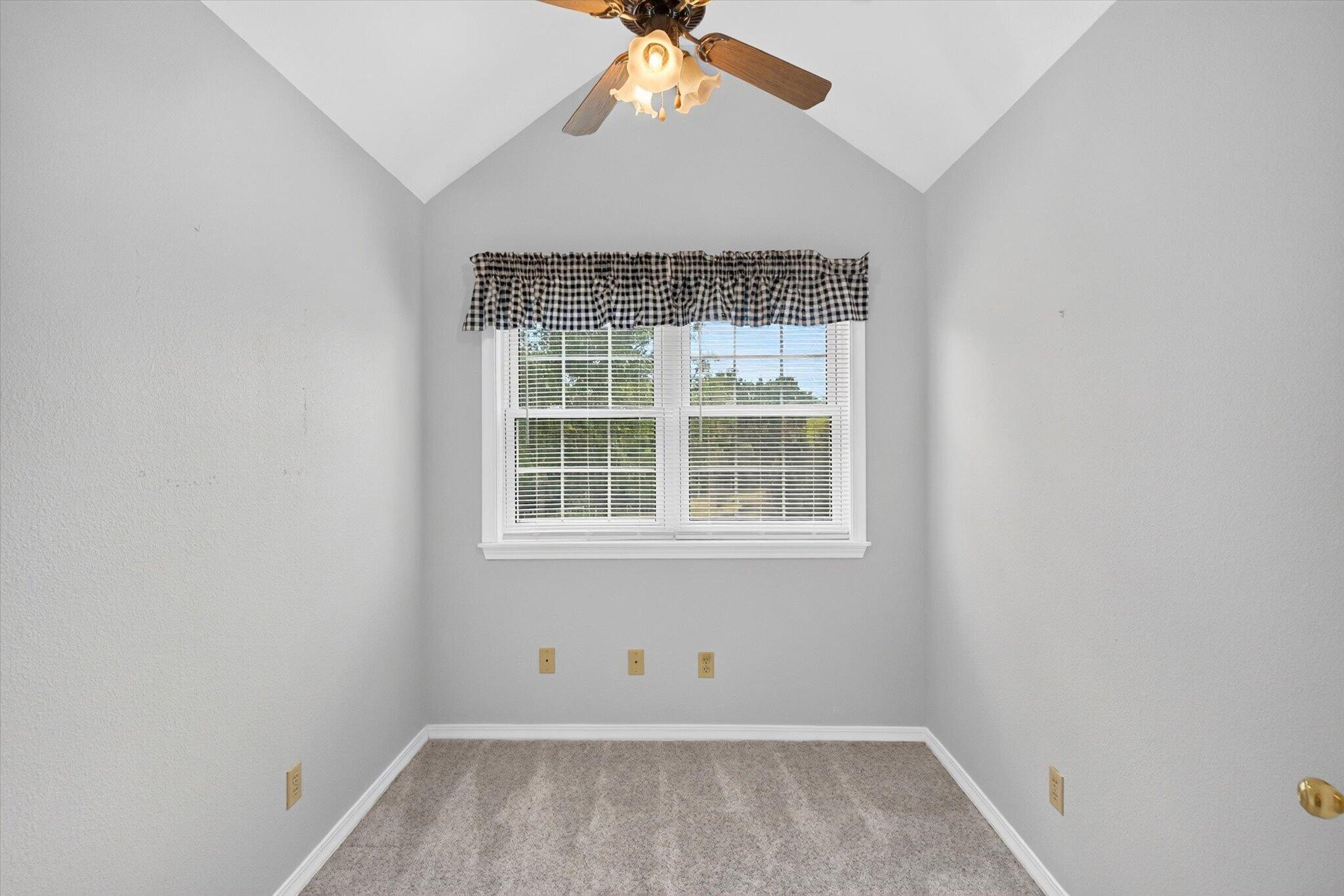1645 East 425th Road Property Photo 20
