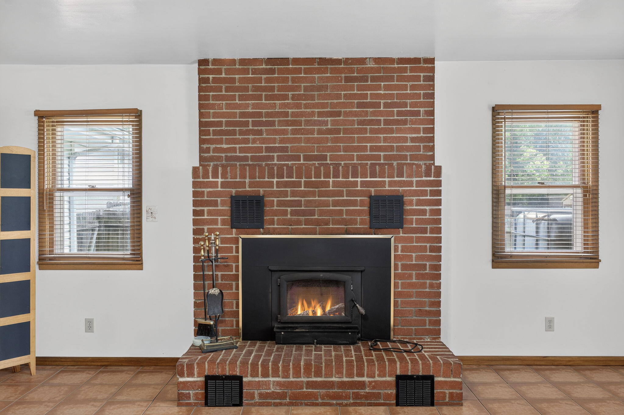 1124 South Bruce Avenue Property Photo 7