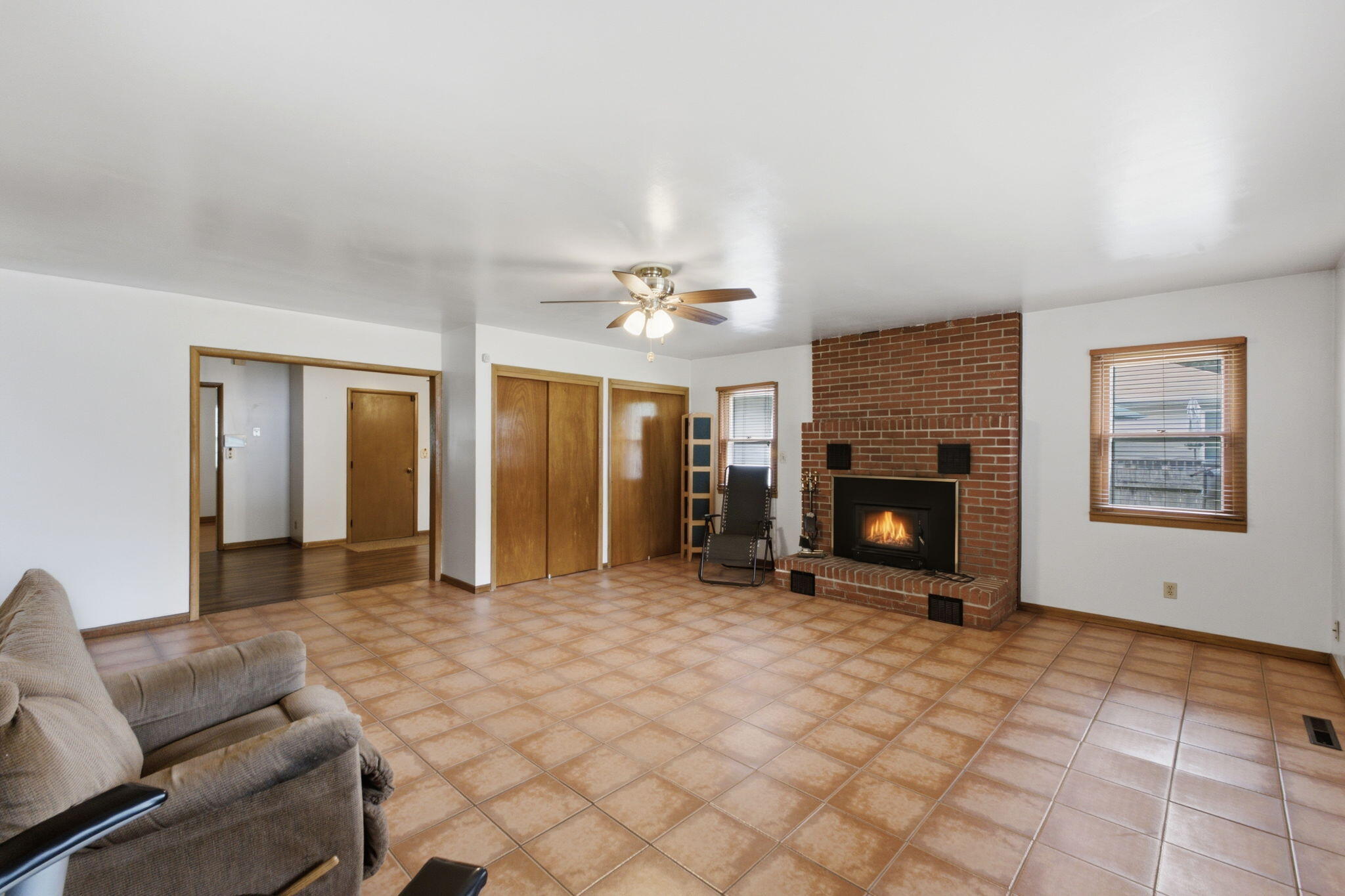 1124 South Bruce Avenue Property Photo 8