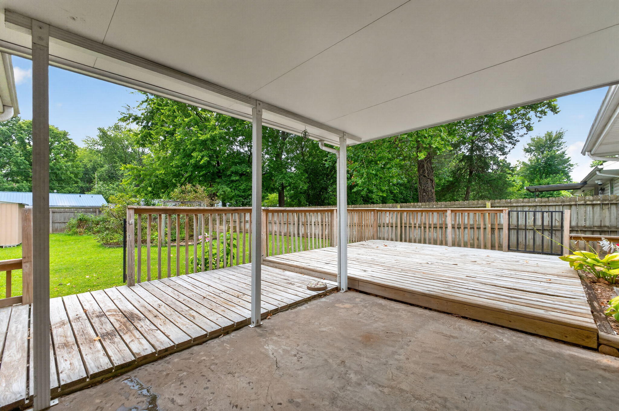 1124 South Bruce Avenue Property Photo 18