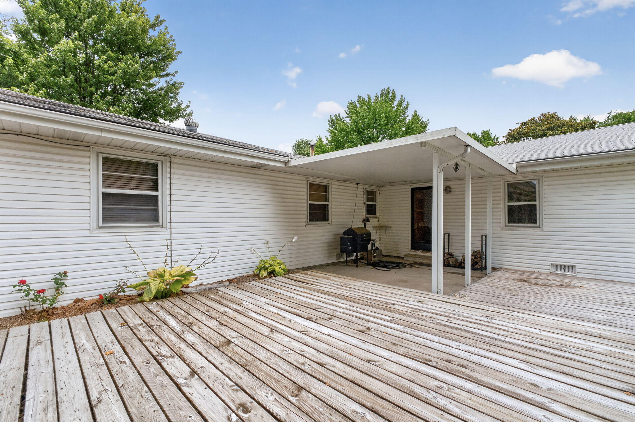 1124 South Bruce Avenue Property Photo 19