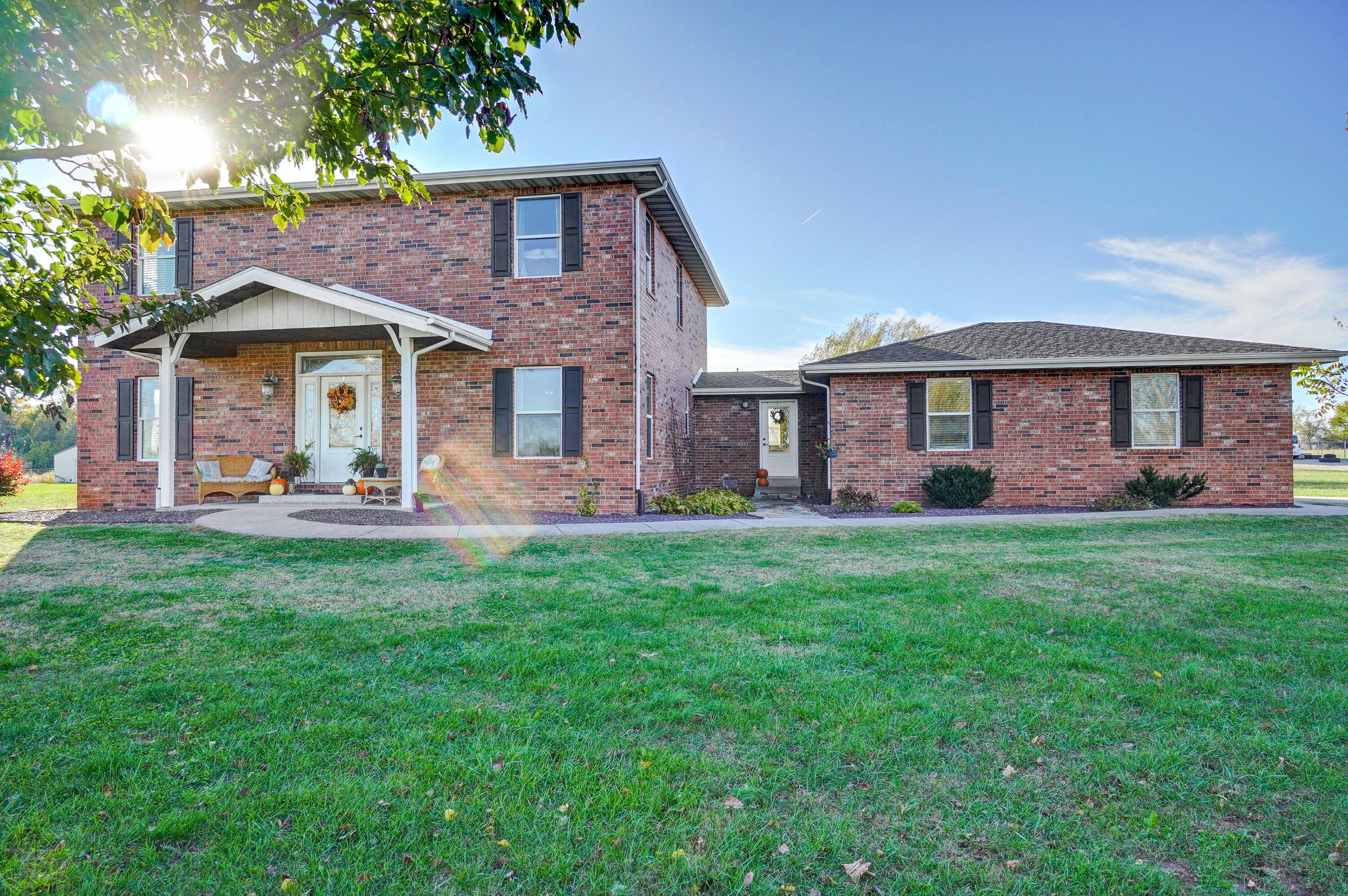 13735 Lawrence 1155