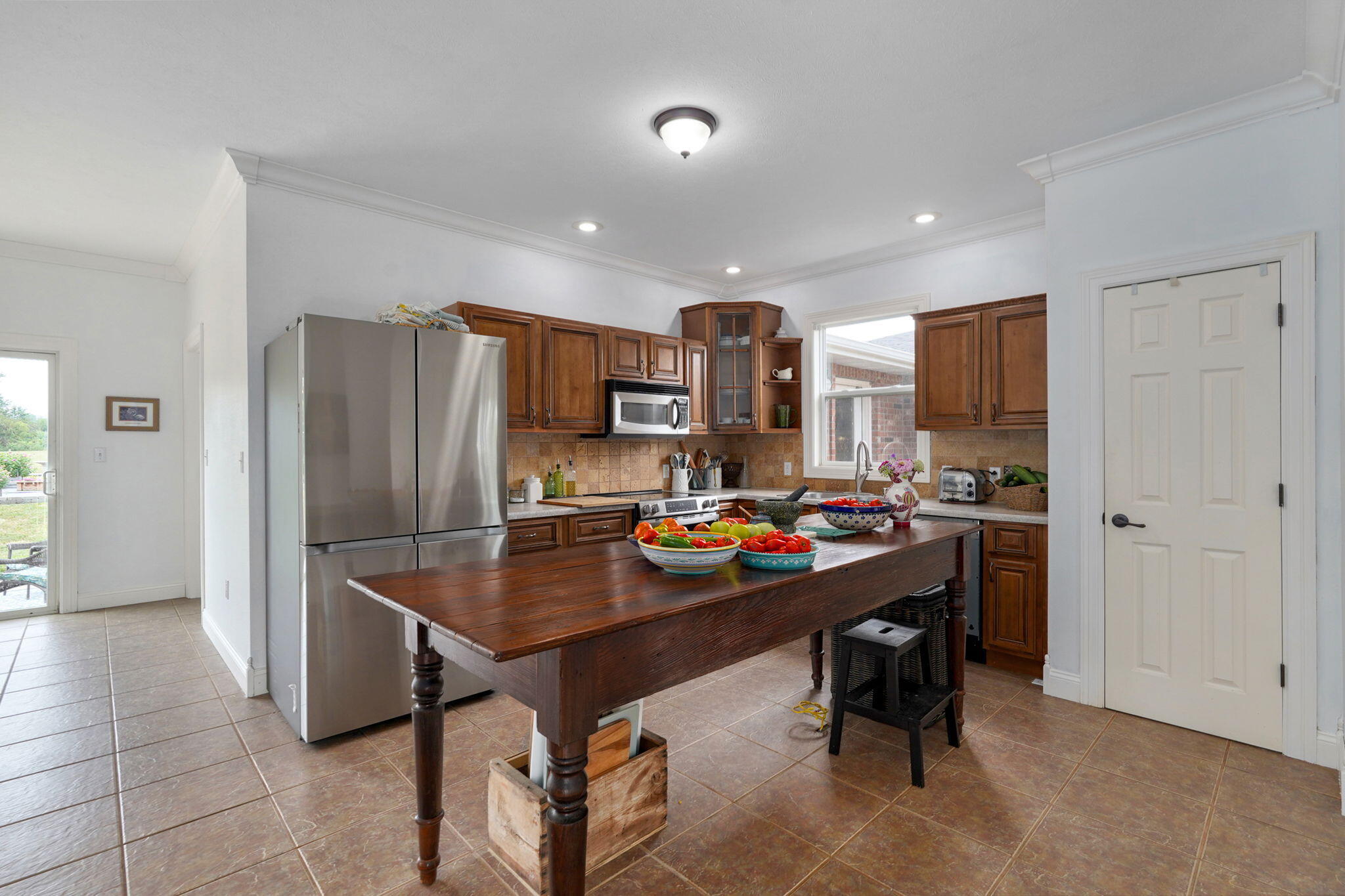 13735 Lawrence 1155 Property Photo 6
