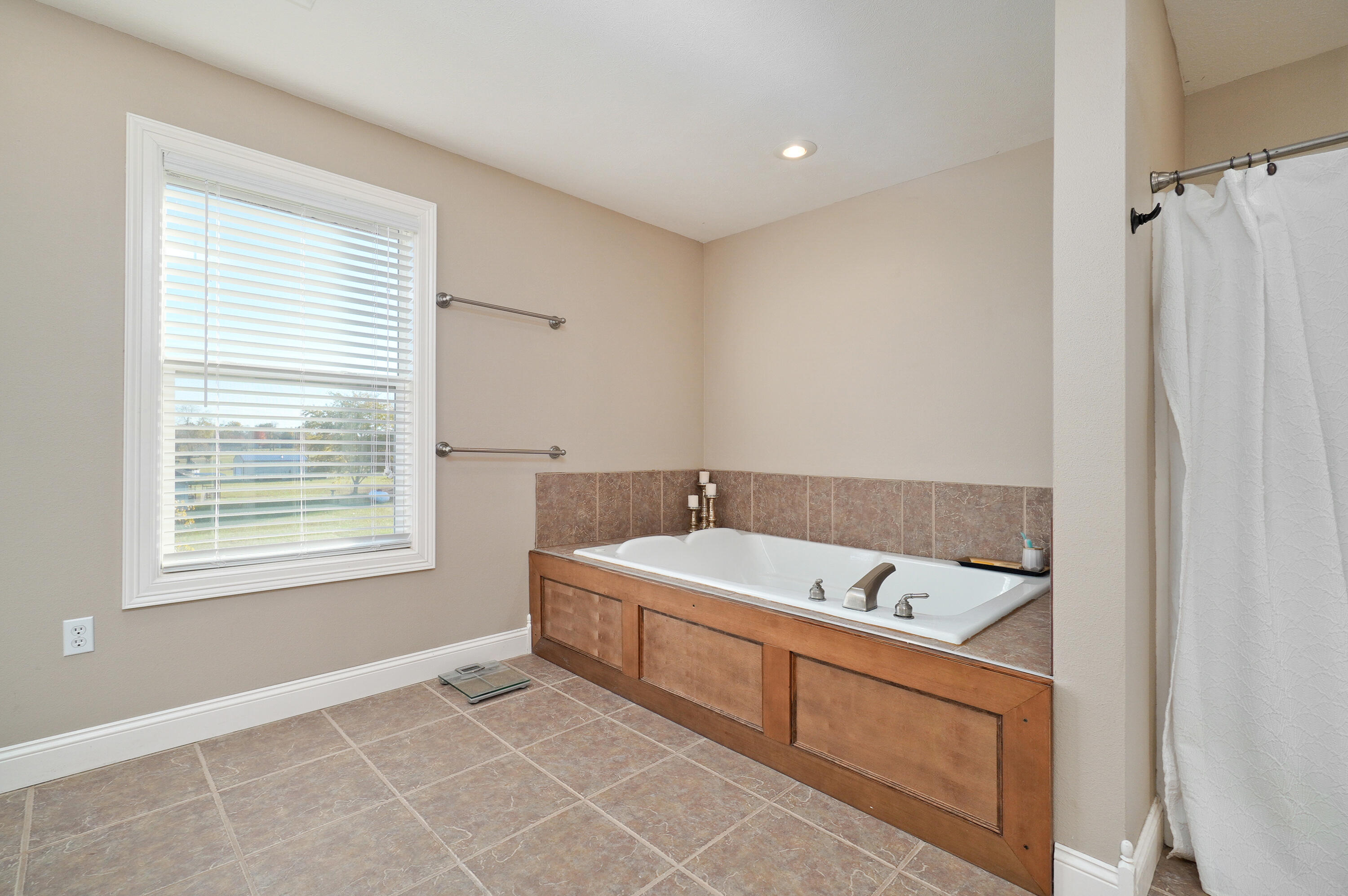 13735 Lawrence 1155 Property Photo 27