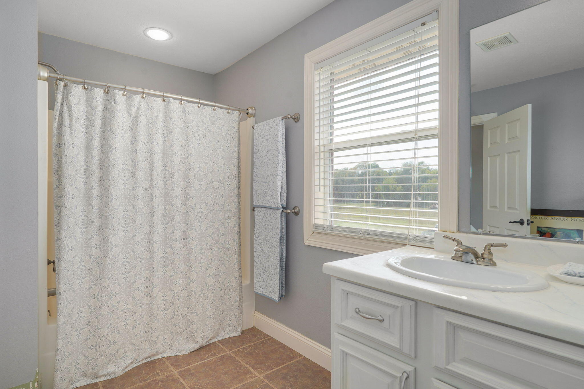 13735 Lawrence 1155 Property Photo 33