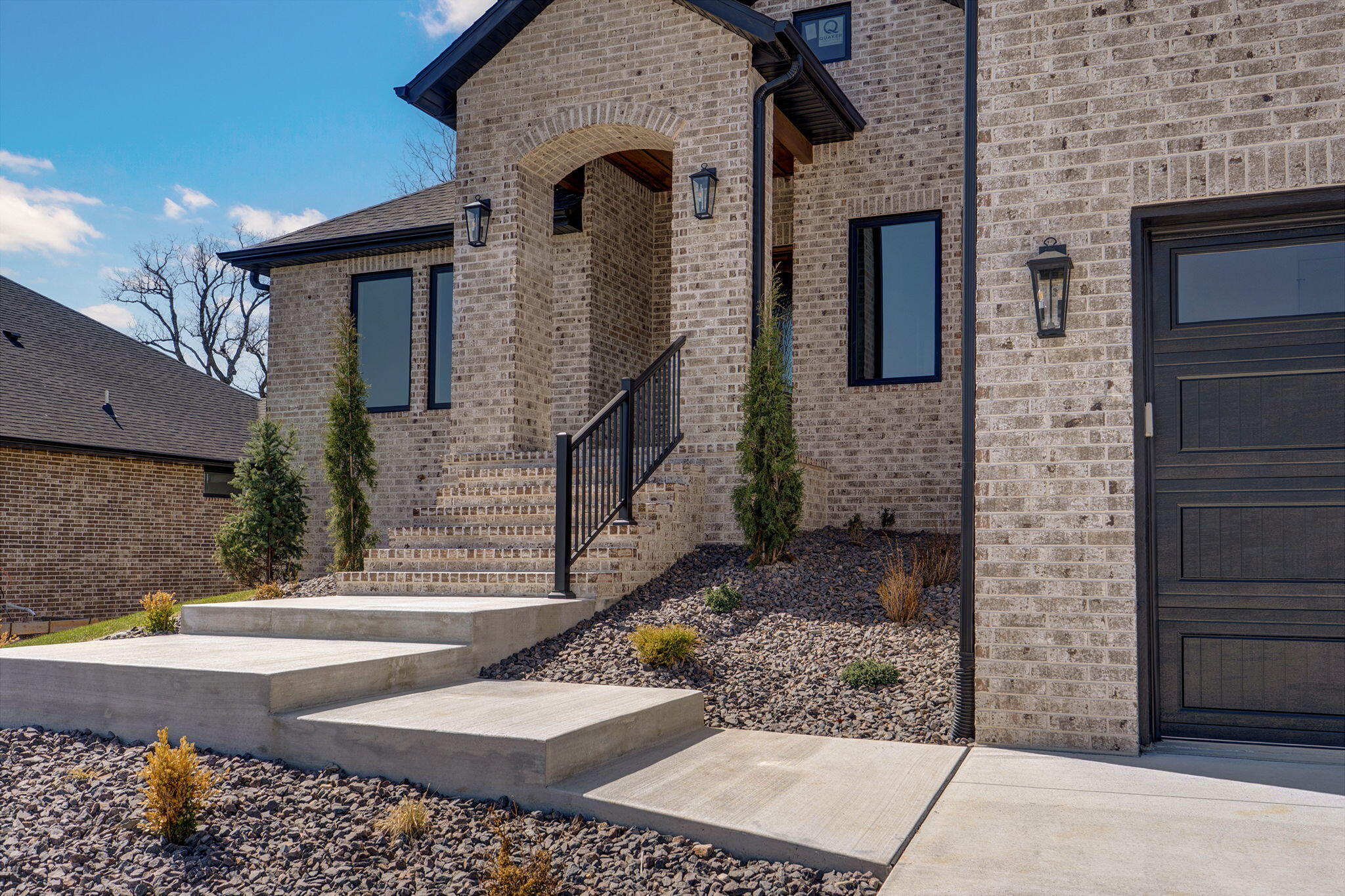 2023 North Silver Charm Avenue Property Photo 4