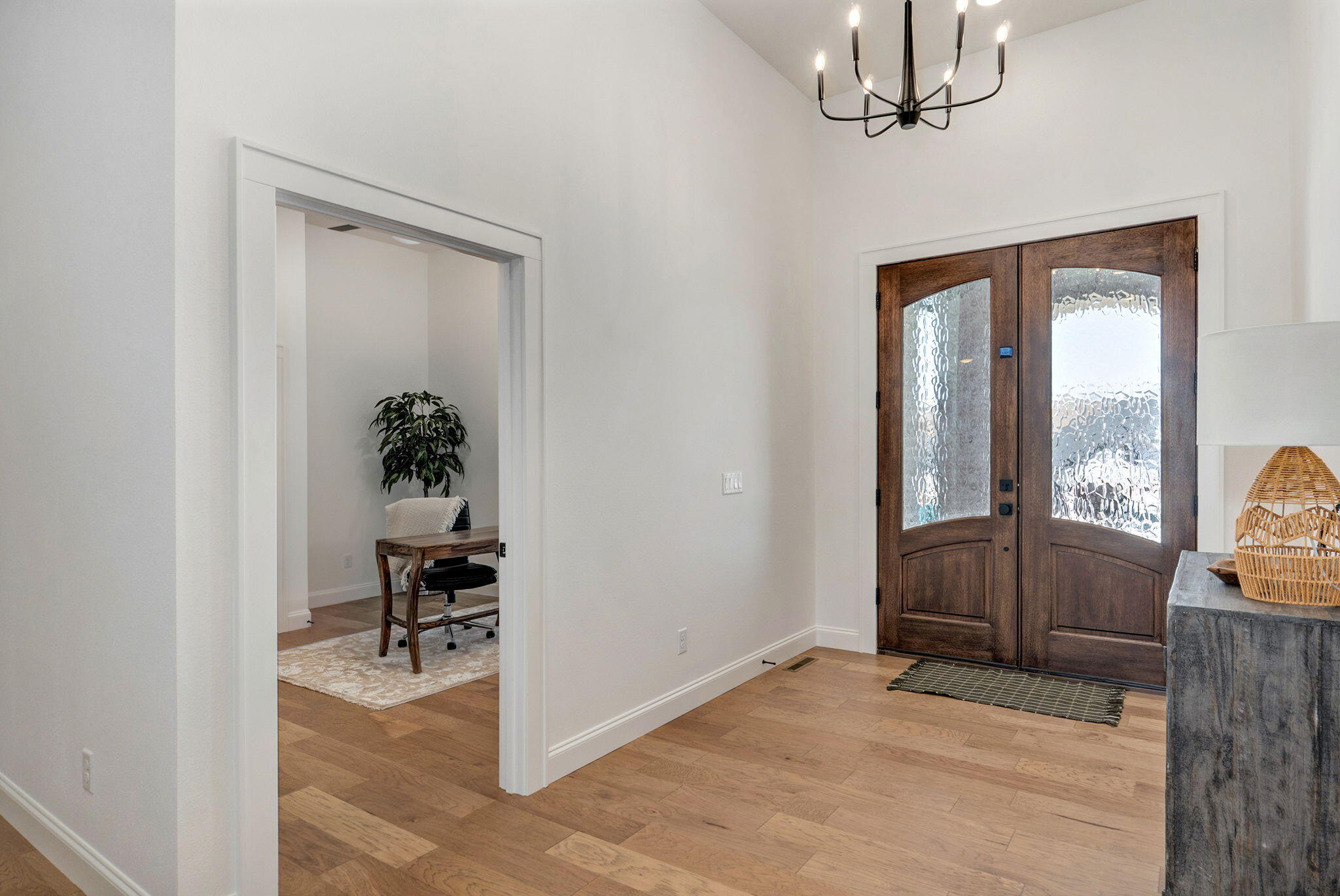 2023 North Silver Charm Avenue Property Photo 6