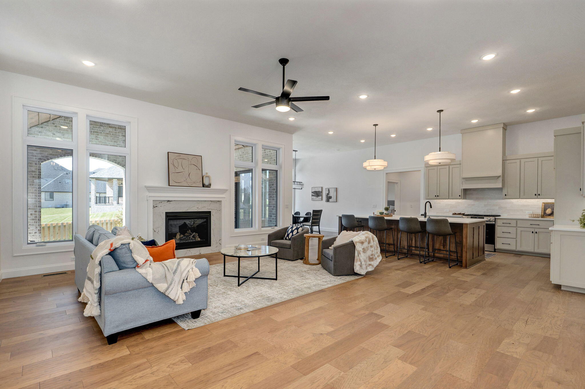 2023 North Silver Charm Avenue Property Photo 8
