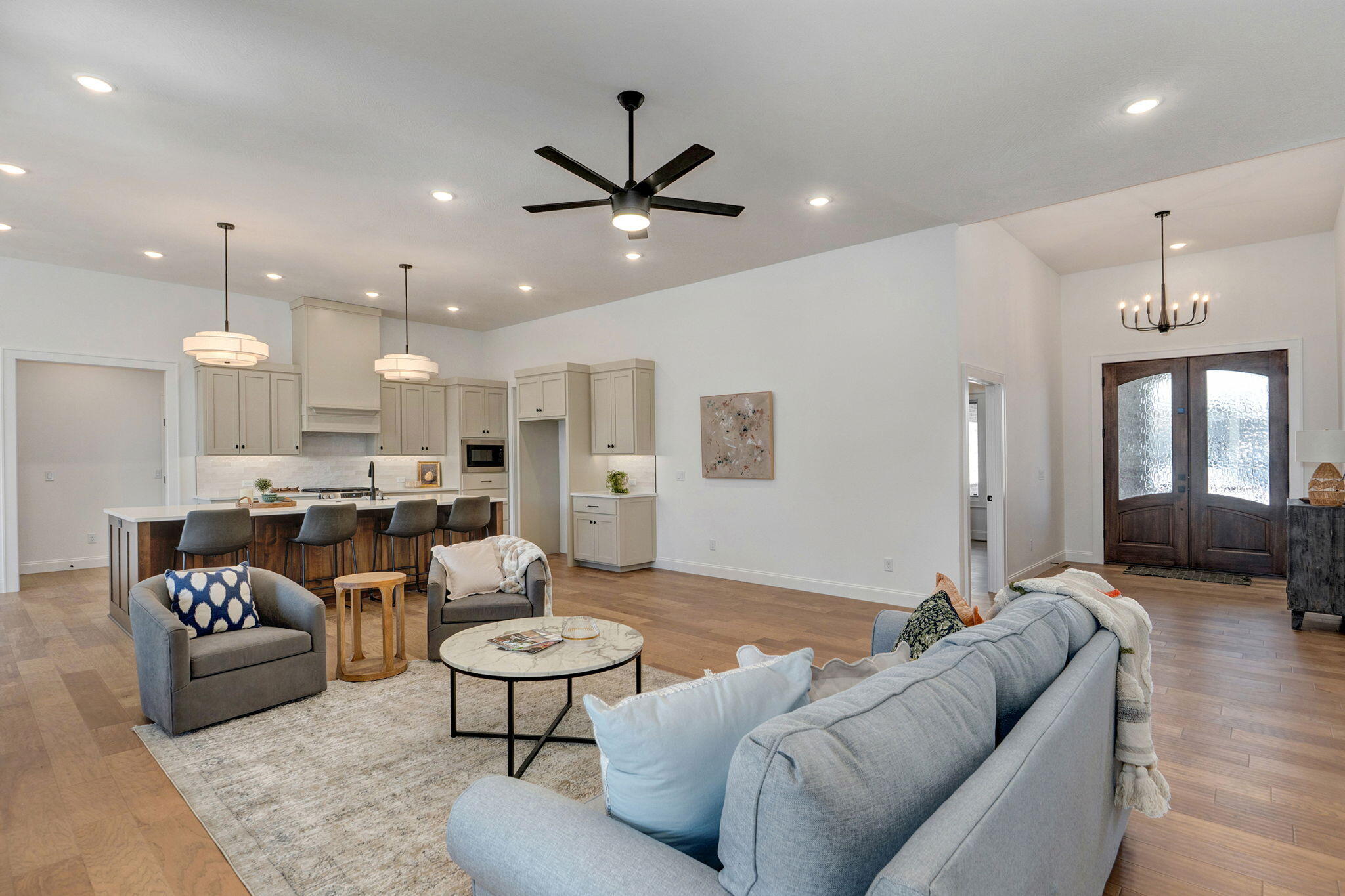 2023 North Silver Charm Avenue Property Photo 9