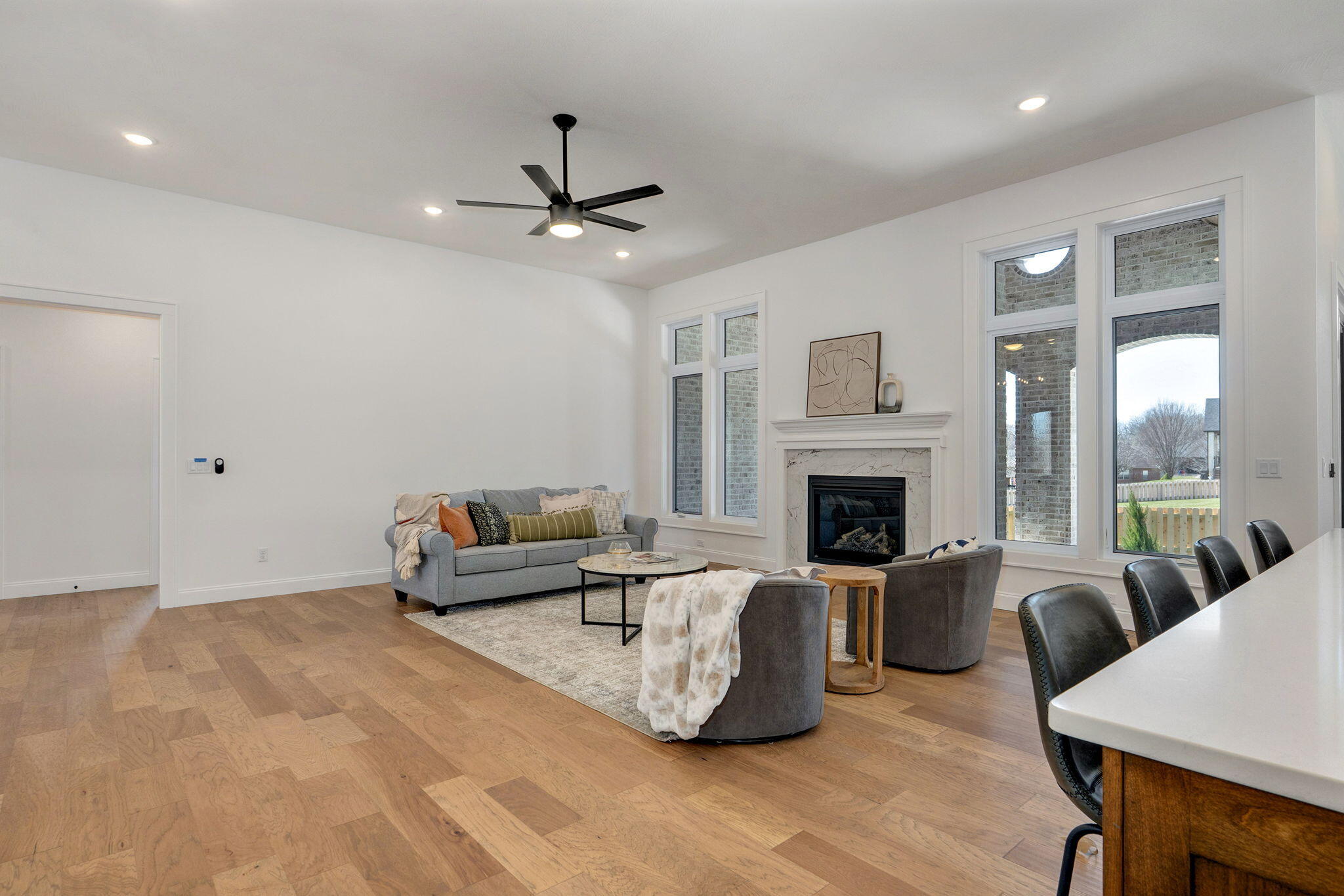 2023 North Silver Charm Avenue Property Photo 10