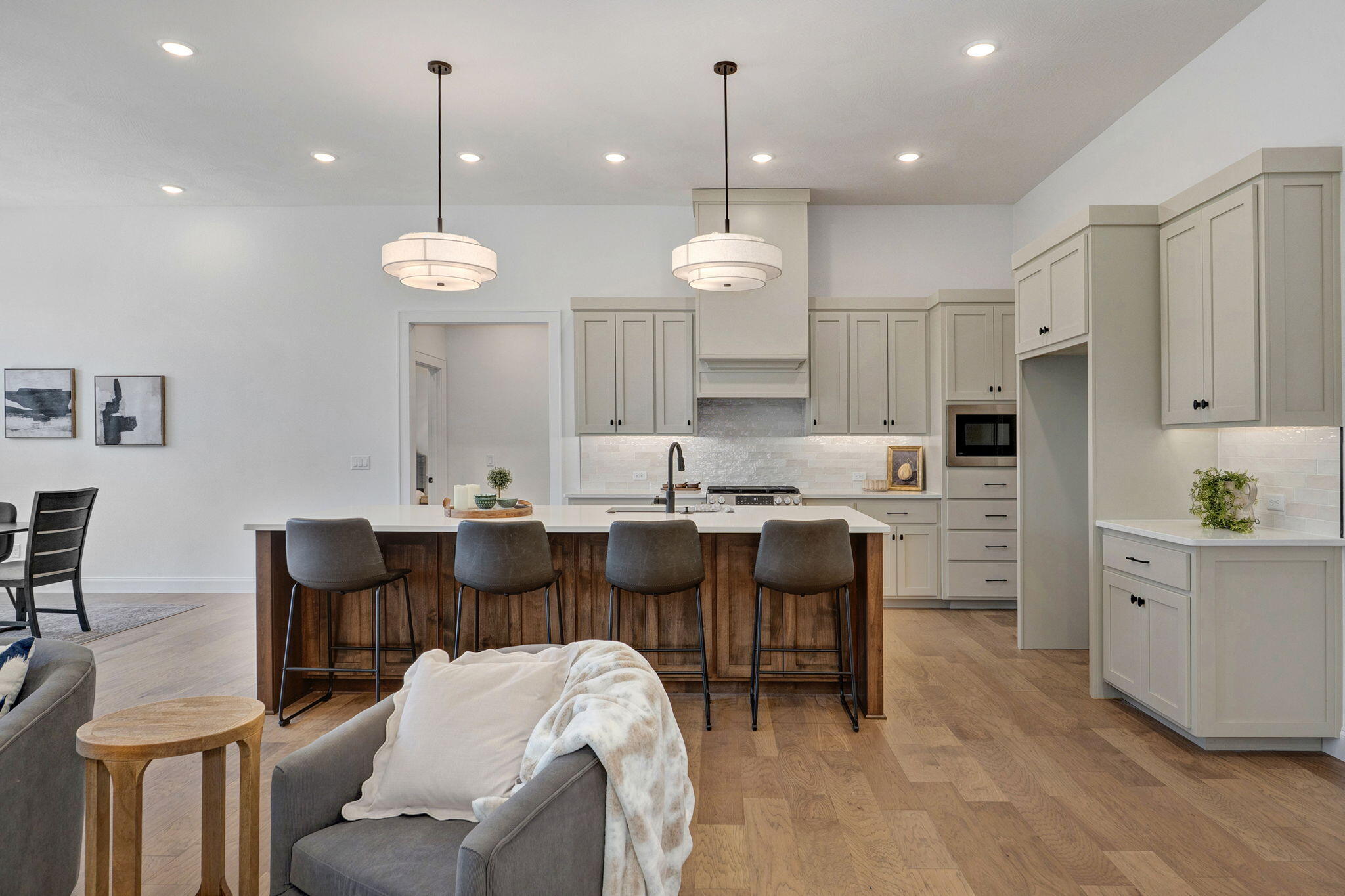 2023 North Silver Charm Avenue Property Photo 13