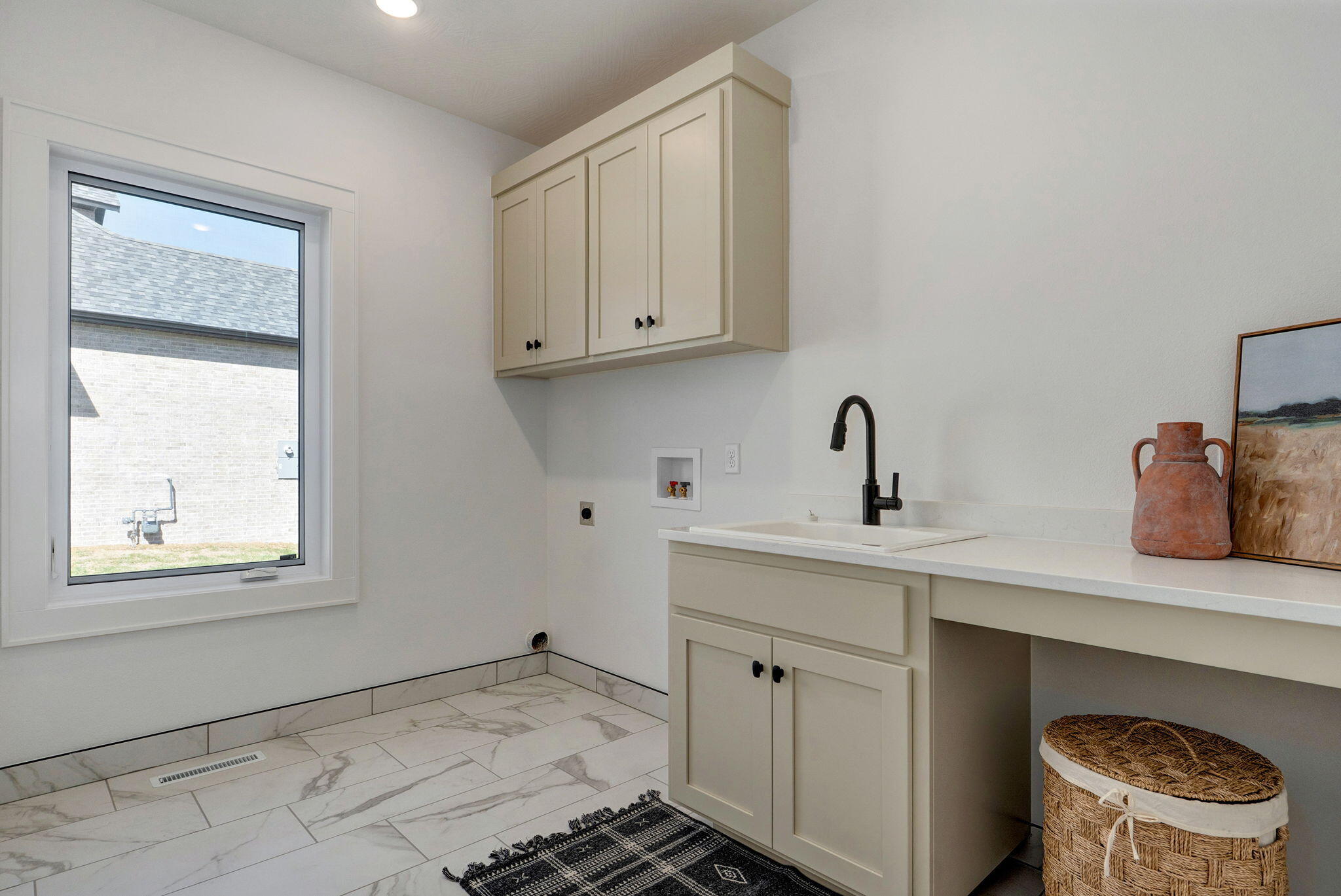 2023 North Silver Charm Avenue Property Photo 23