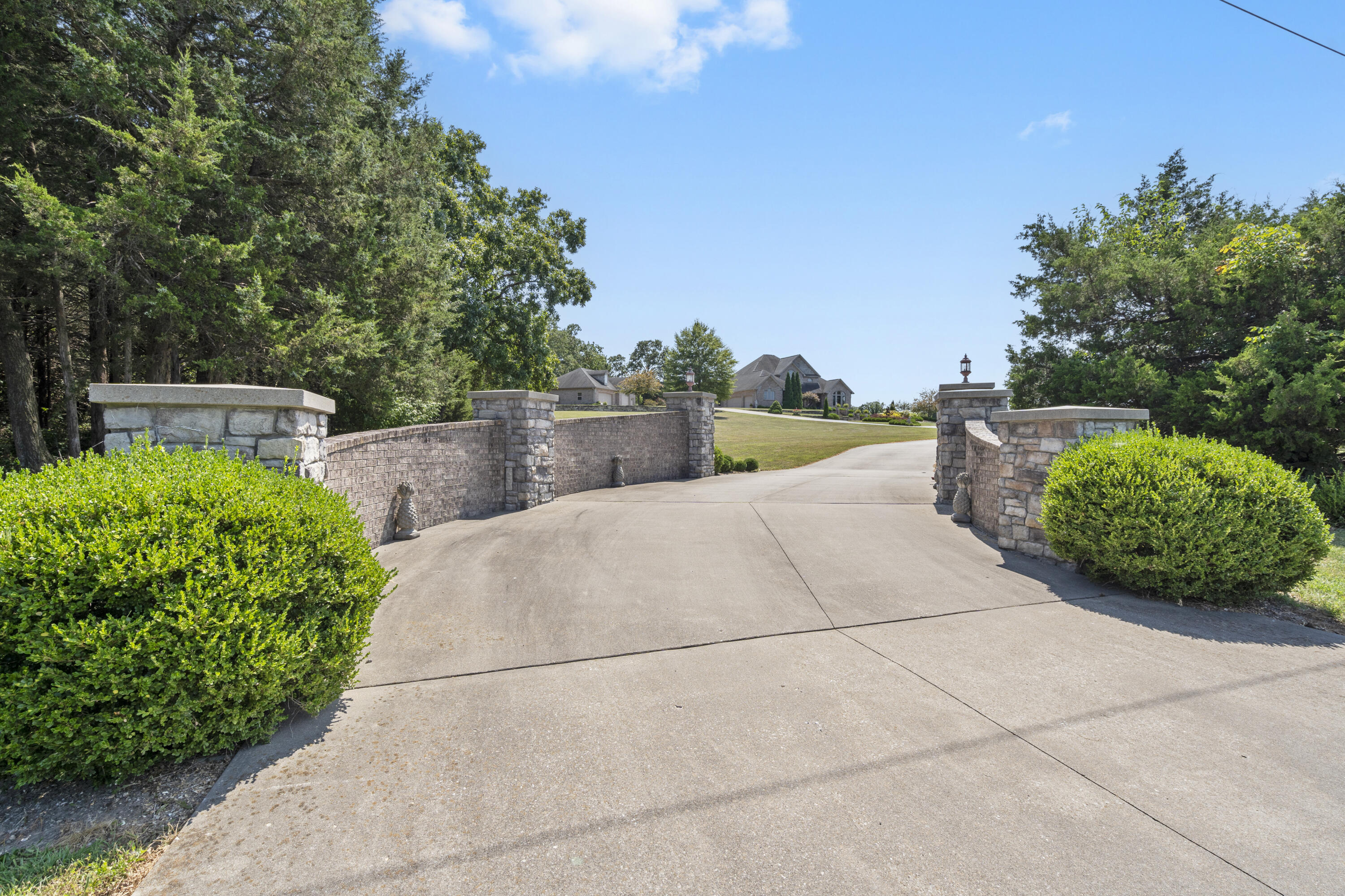 26152 Us-54 Property Photo 2