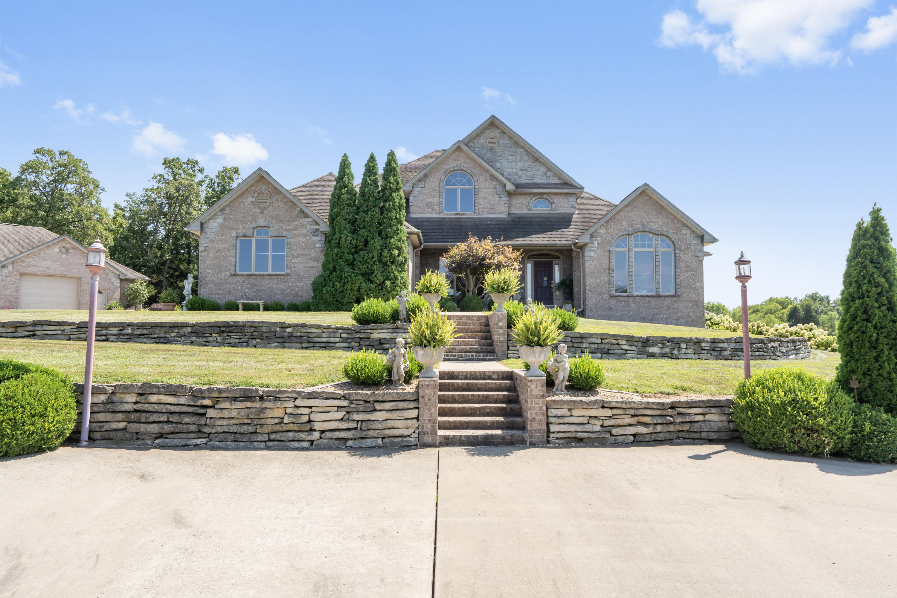 26152 Us-54 Property Photo 4