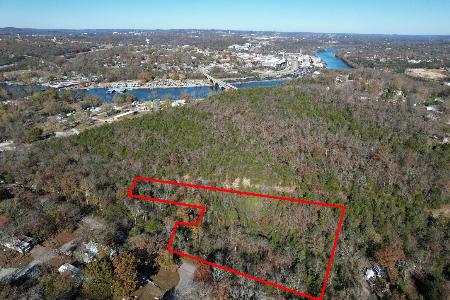 000 Lakeview Drive Property Photo 2