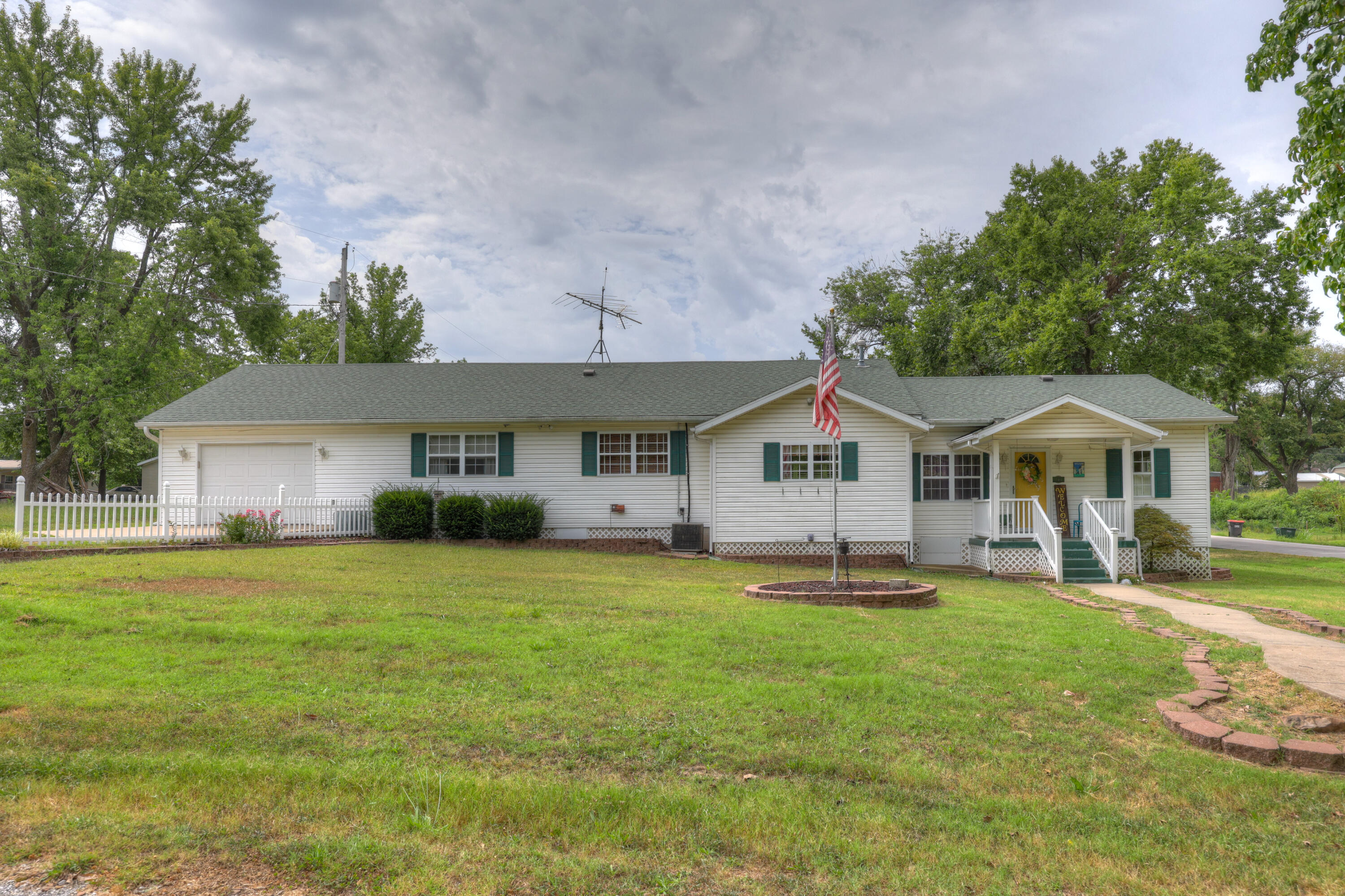101 Third Street Property Photo 1
