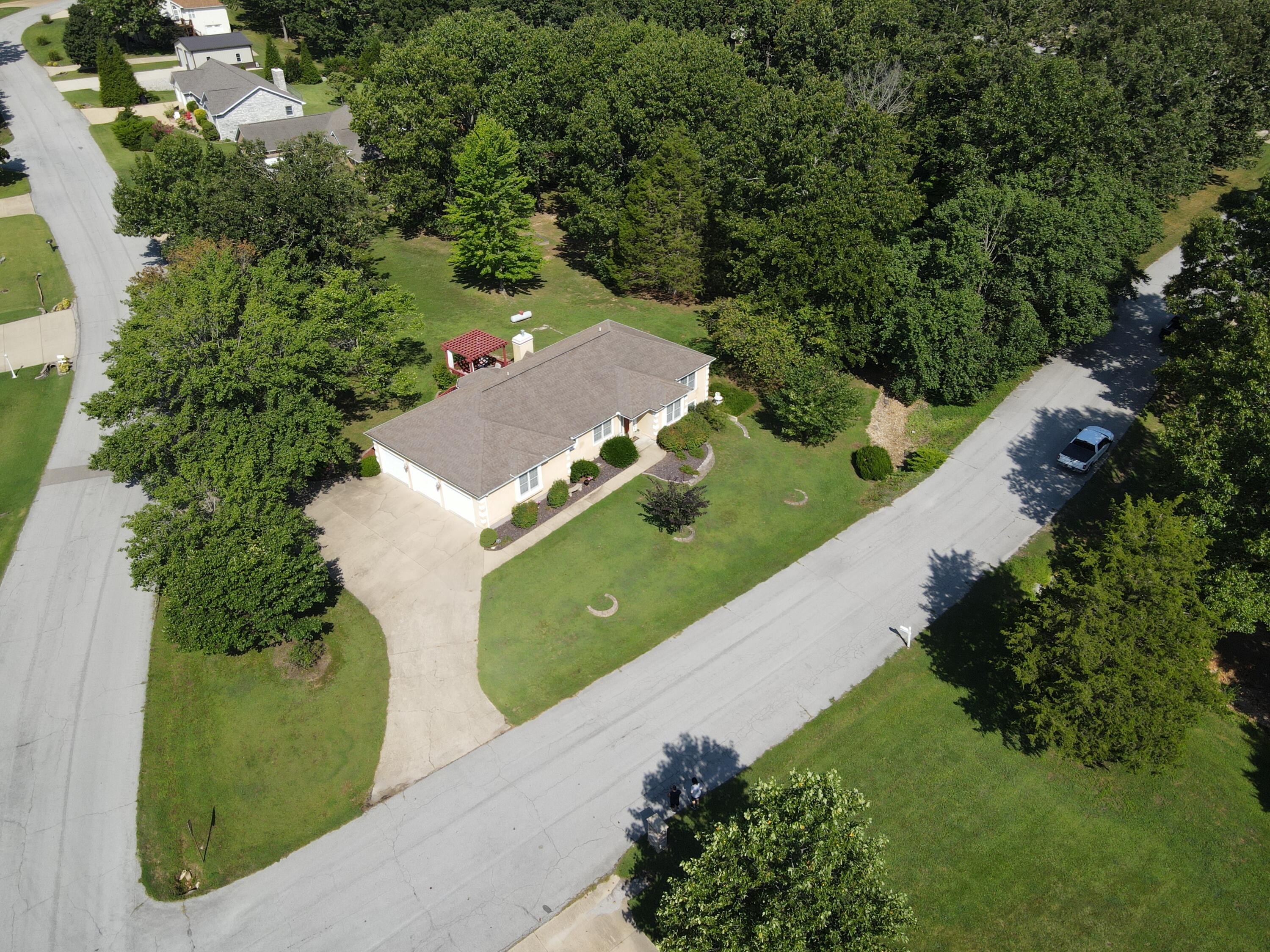 405 Covey Drive Property Photo 14