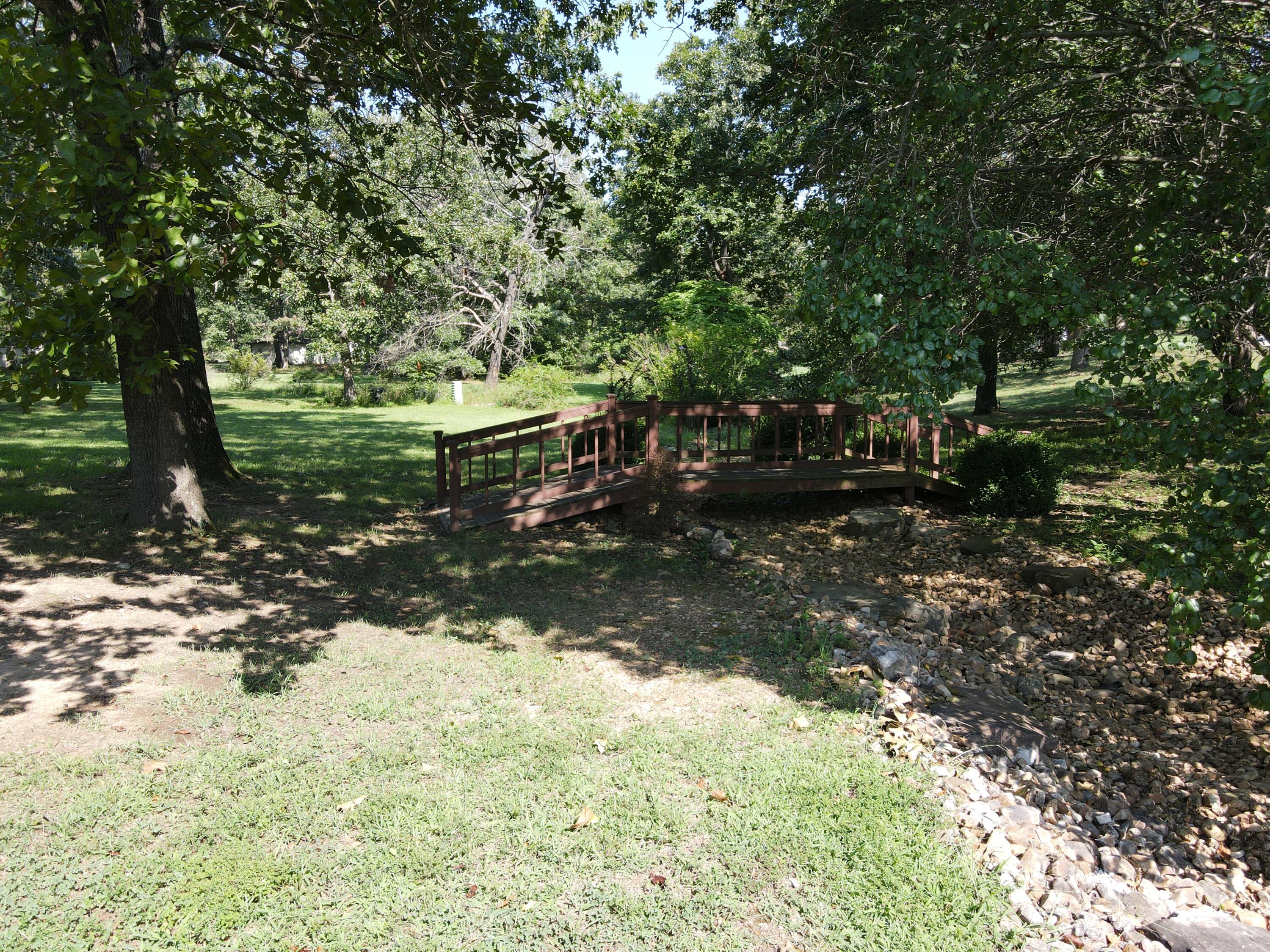 405 Covey Drive Property Photo 16