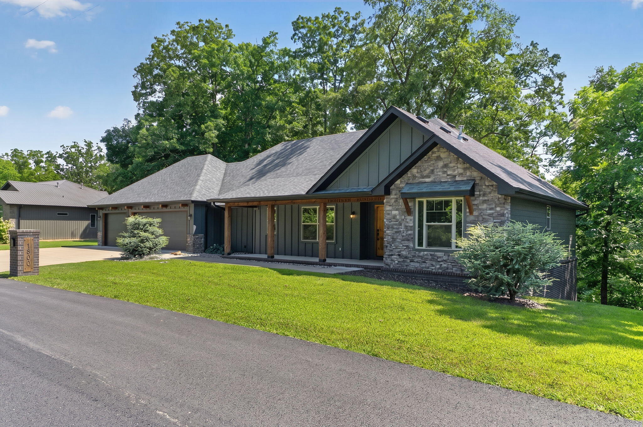 1800 Yoachum Drive Property Photo 4