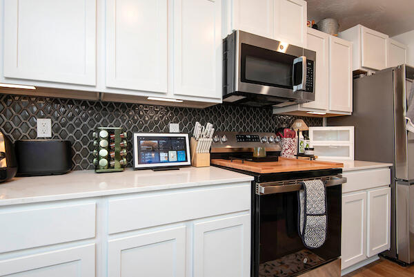 797 Hoffman Hills Boulevard Property Photo 3