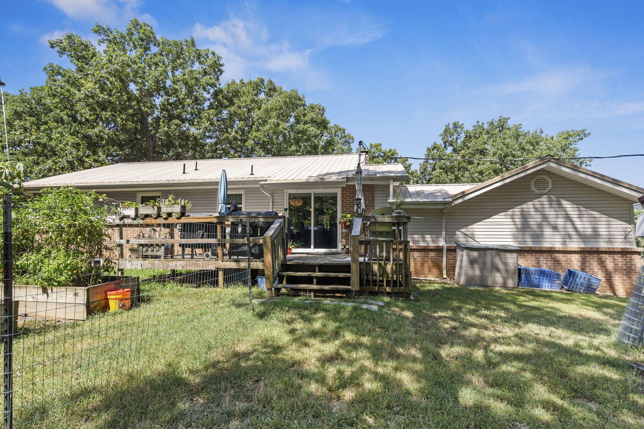 24 Dorsett Lane Property Photo 4