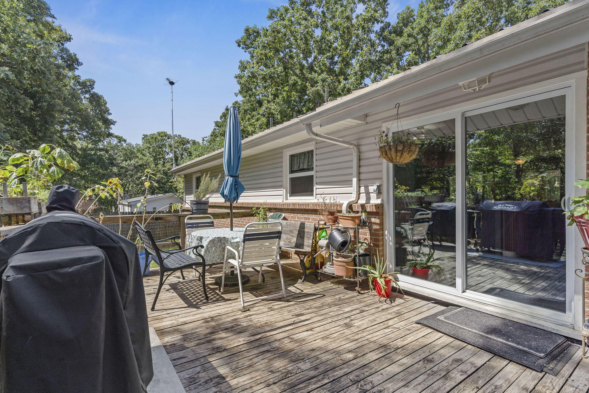 24 Dorsett Lane Property Photo 6