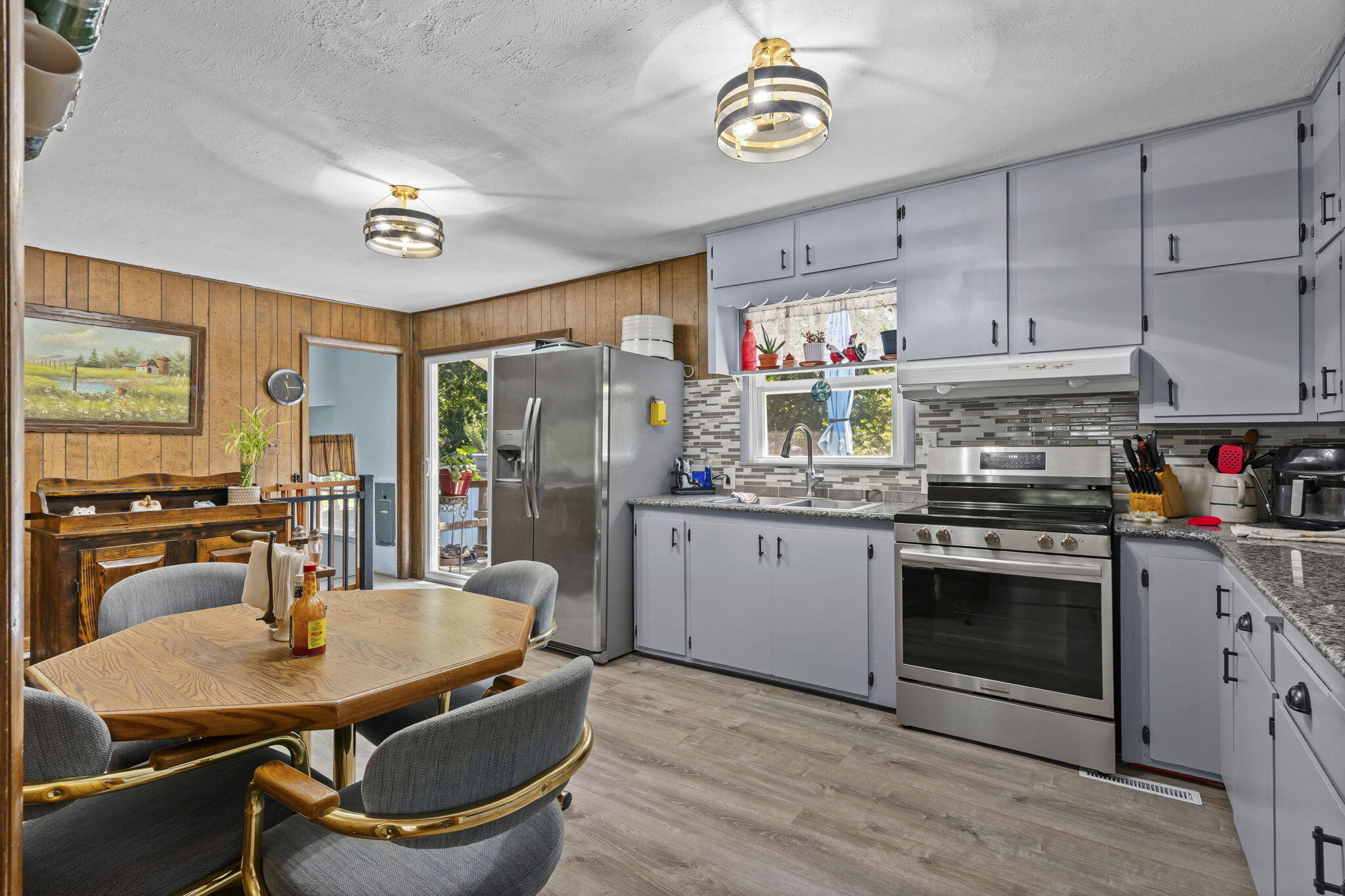 24 Dorsett Lane Property Photo 9