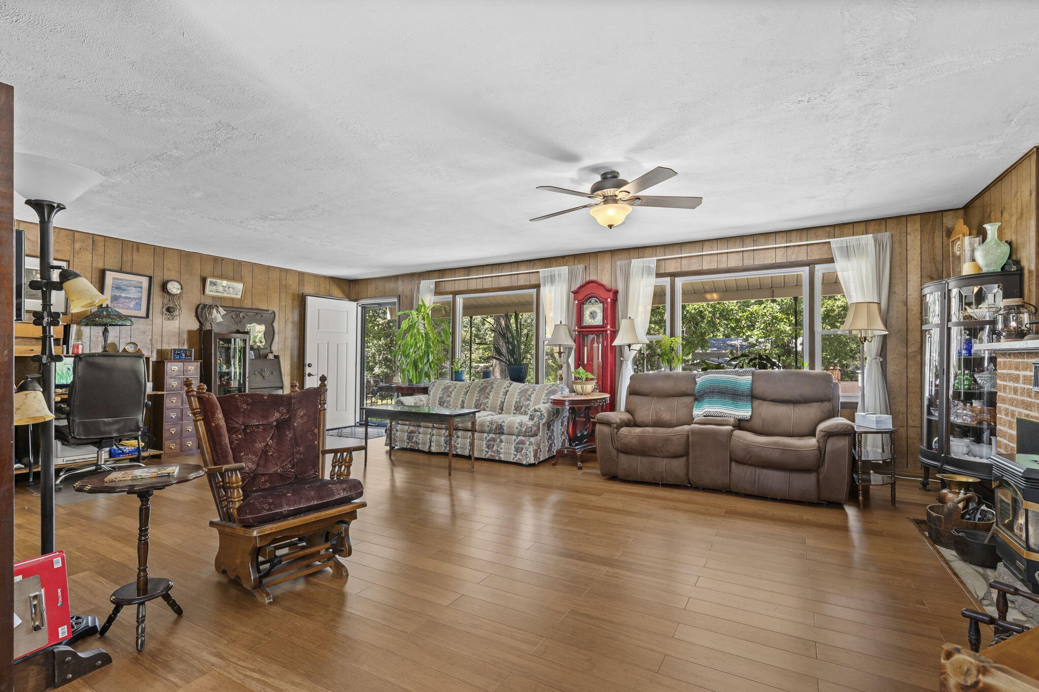 24 Dorsett Lane Property Photo 12