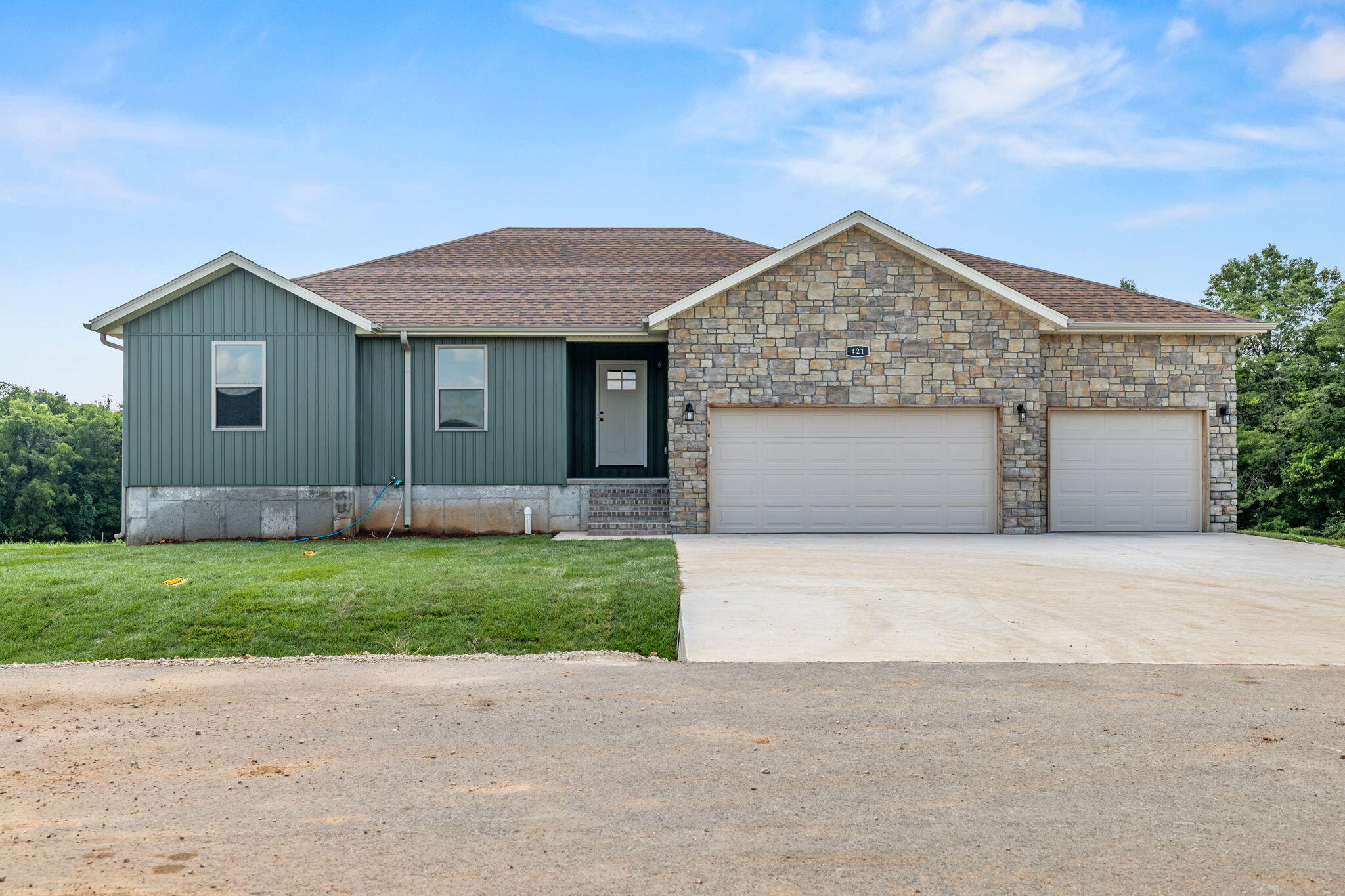 421 Beavertail Road Property Photo 1