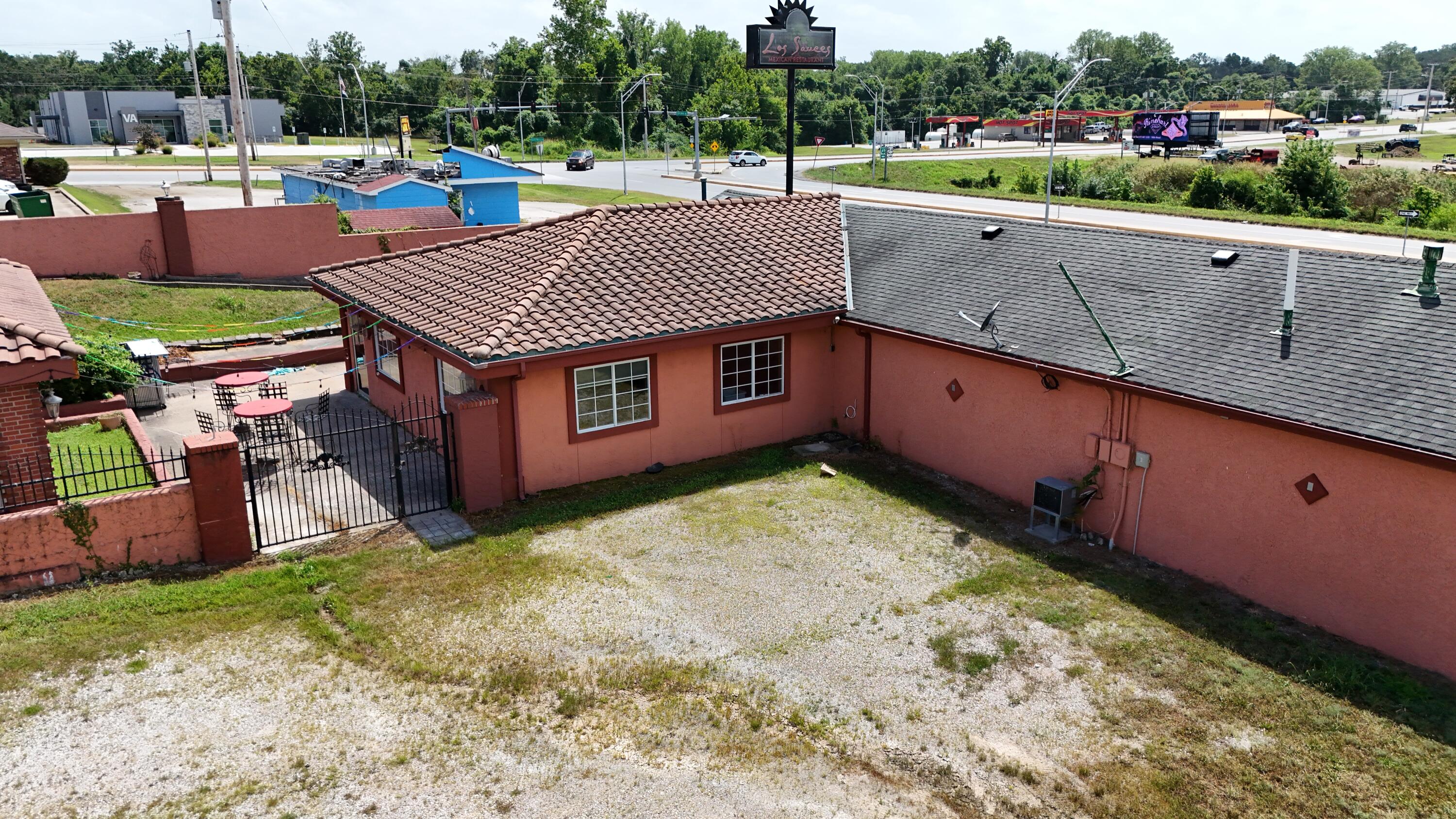 117 North Centennial Boulevard Property Photo 5