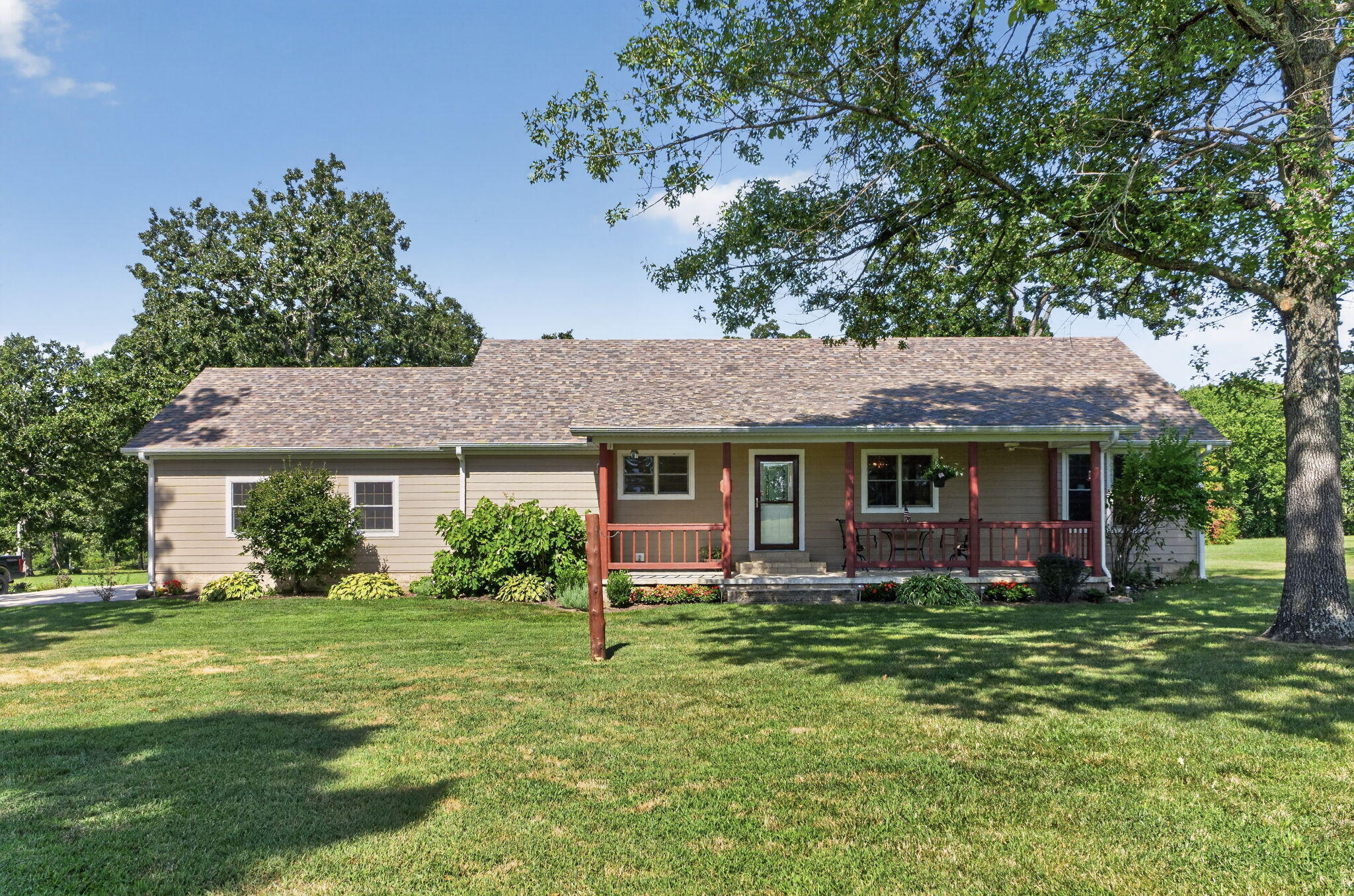14674 State Hwy W Property Photo 3