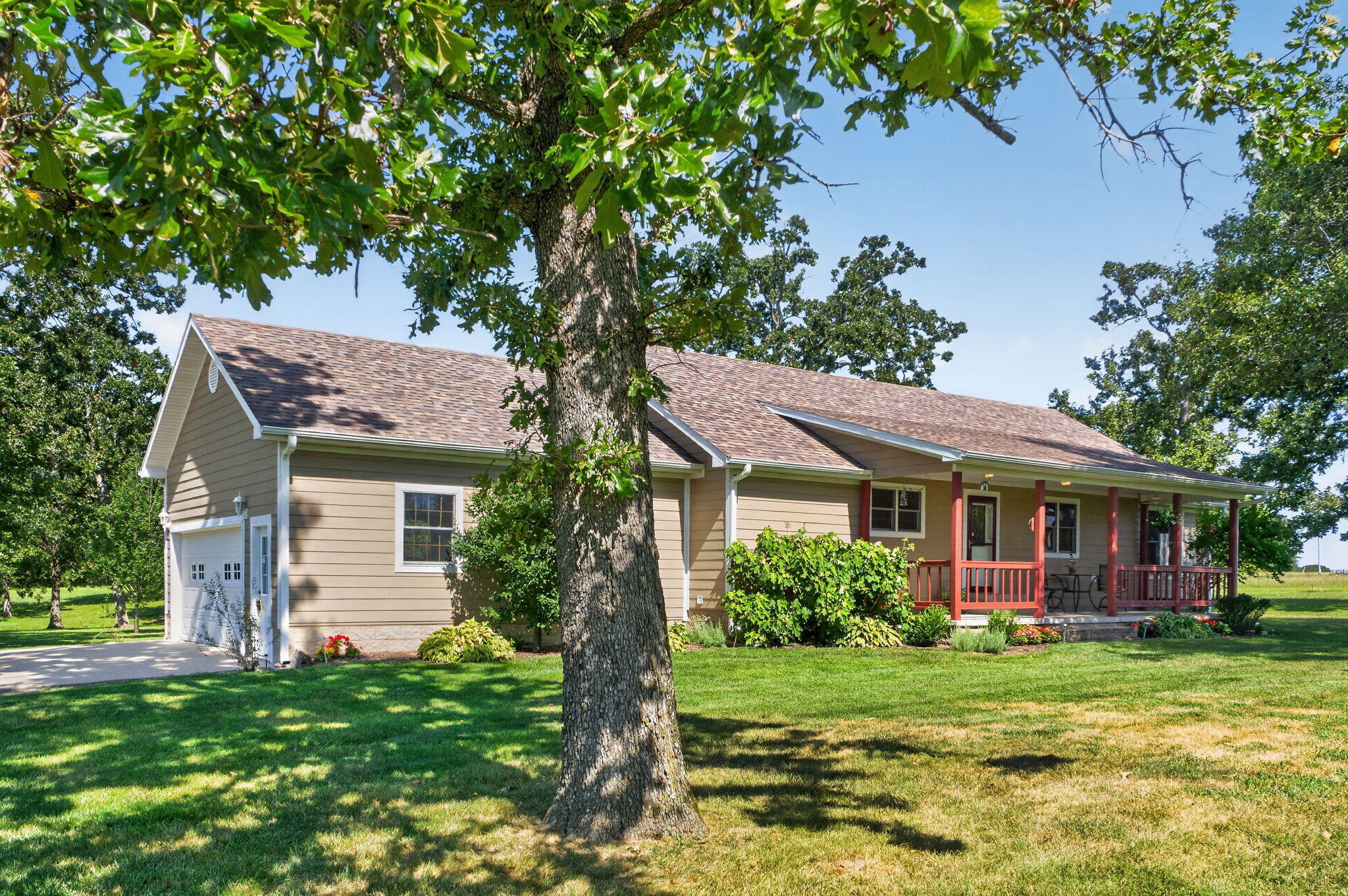 14674 State Hwy W Property Photo 5