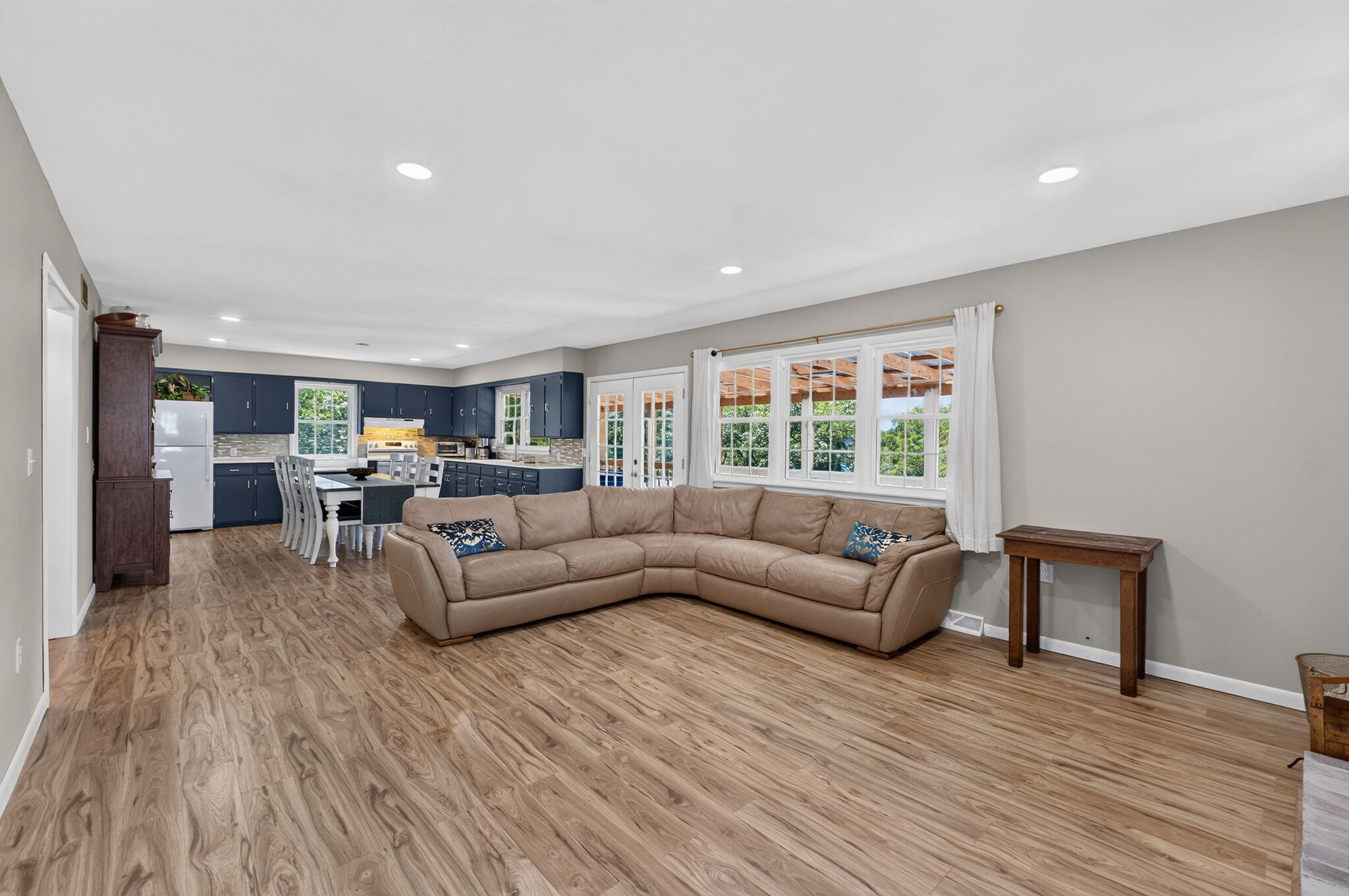 26418 Fisher Cove Lane Property Photo 7