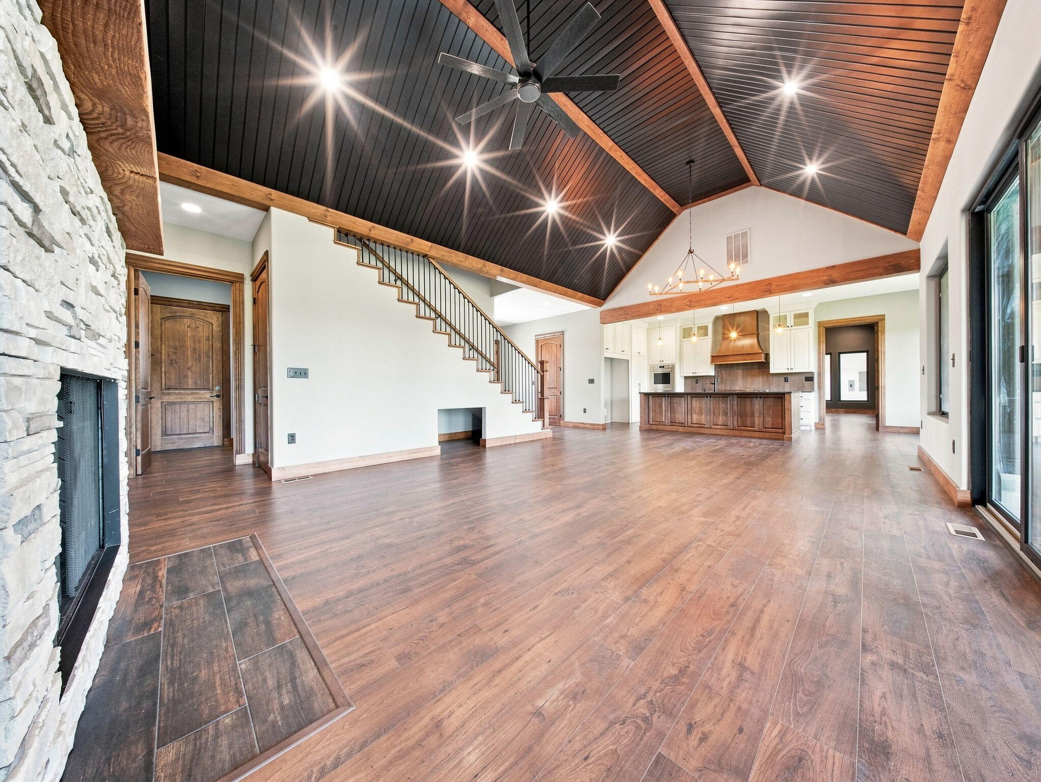 8199 West Farm Road 106 Property Photo 14